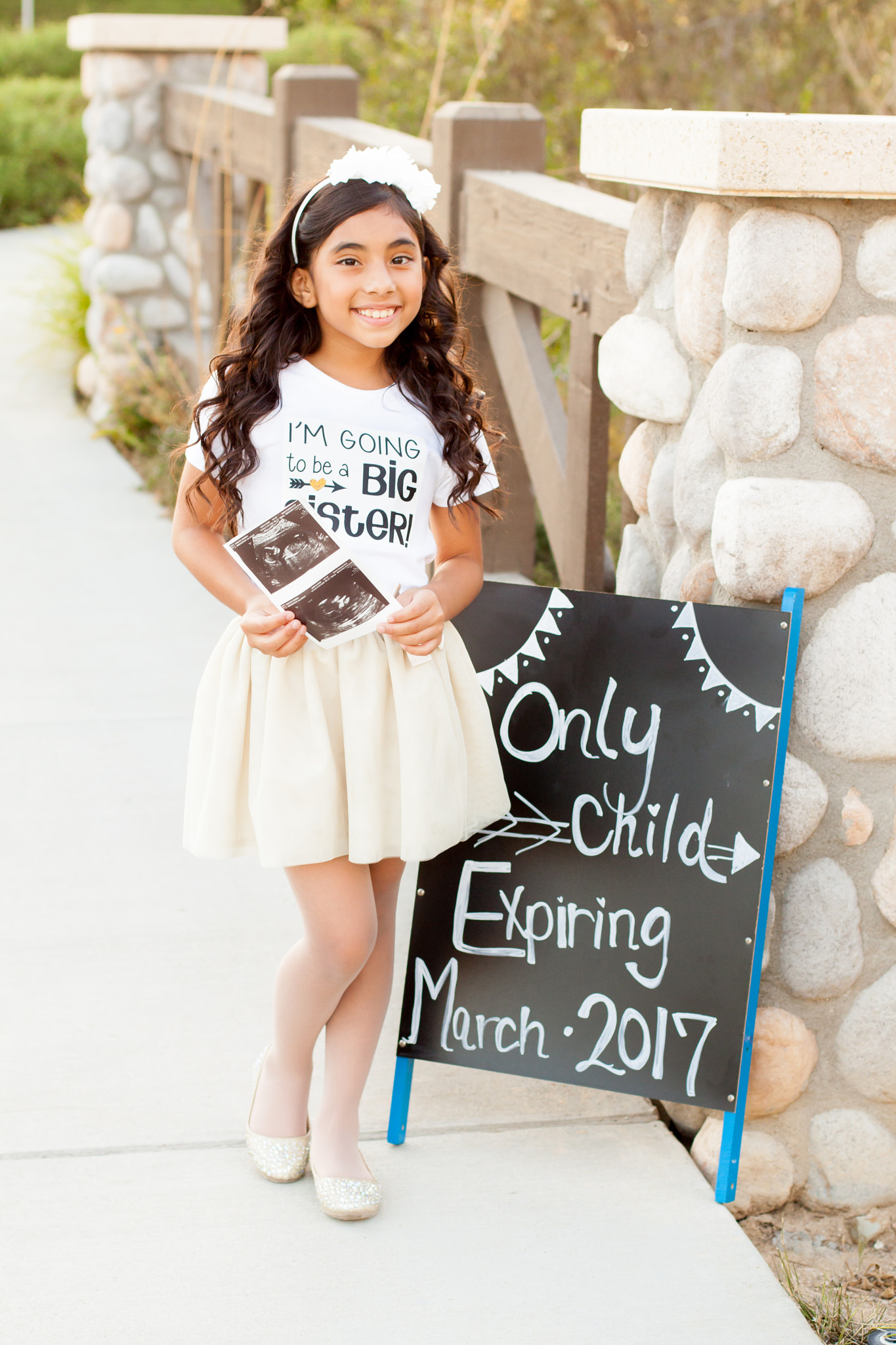Canon EOS 500D (EOS Rebel T1i / EOS Kiss X3) sample photo. Pregnancy announcement photography