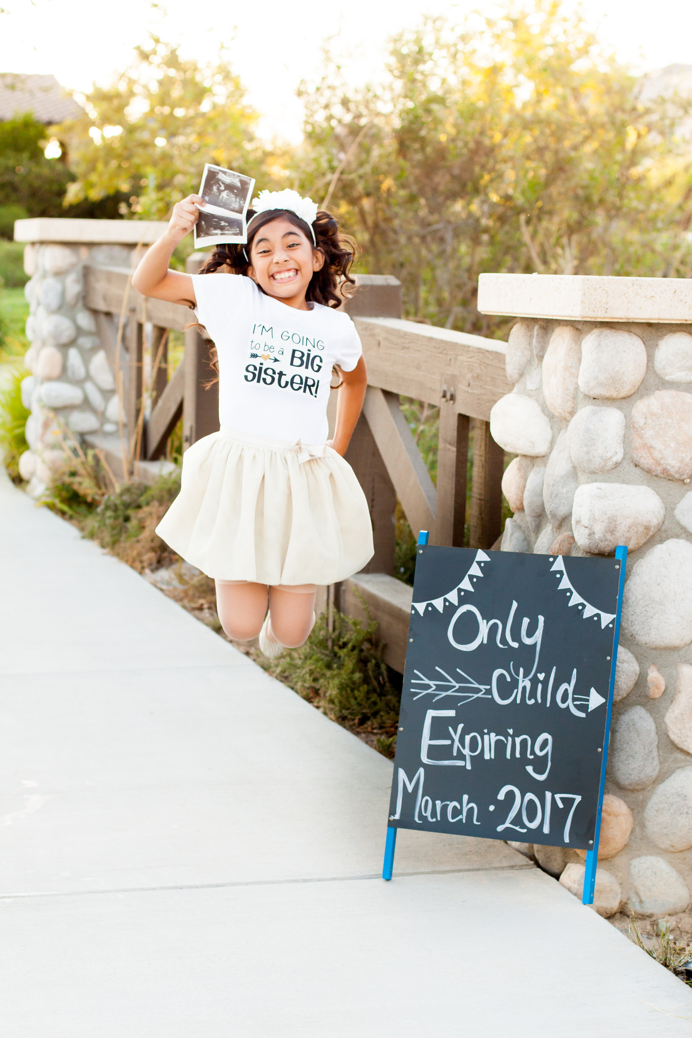 Canon EOS 500D (EOS Rebel T1i / EOS Kiss X3) sample photo. Pregnancy announcement photography
