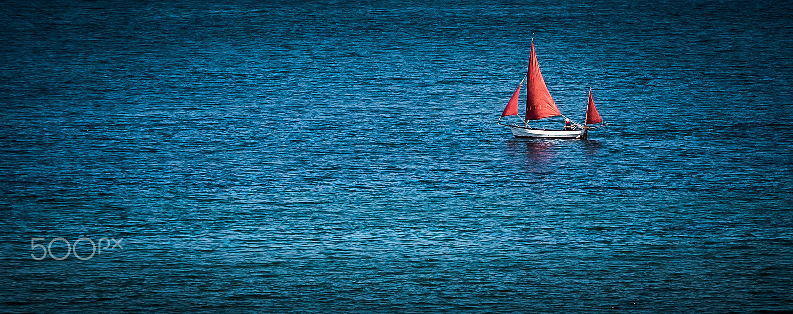 Canon EOS 700D (EOS Rebel T5i / EOS Kiss X7i) + Canon EF 400mm f/2.8L sample photo. Sailing across the sea photography