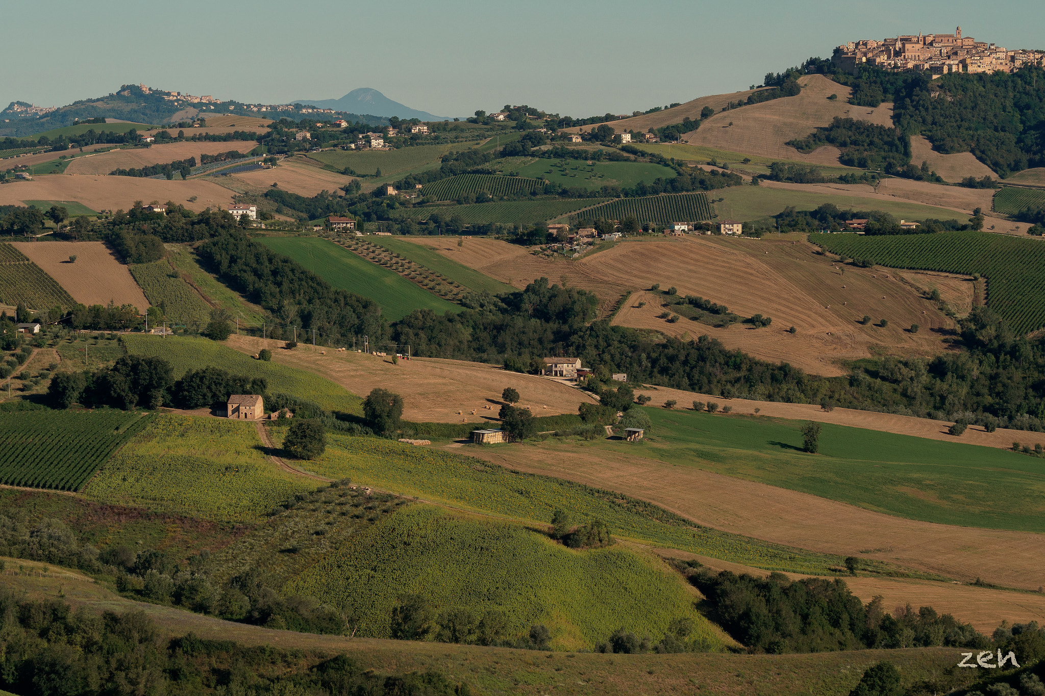 Panasonic Lumix G X Vario 35-100mm F2.8 OIS sample photo. Colline.. hills photography