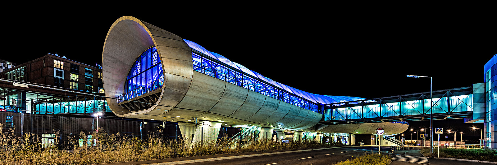 Canon EOS 5DS + Canon EF 11-24mm F4L USM sample photo. Belval train station photography