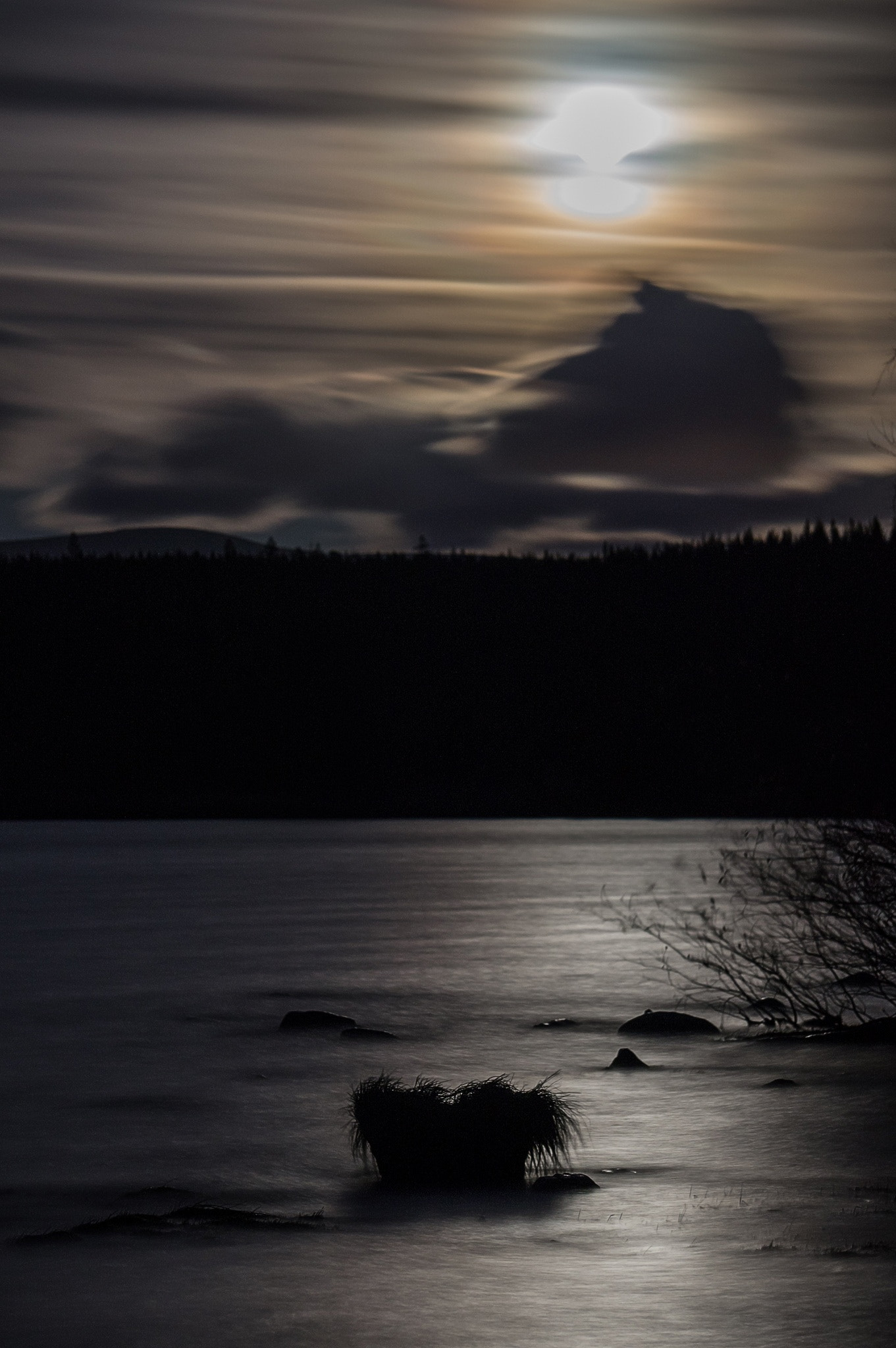 Sony Alpha NEX-C3 + Sony E 55-210mm F4.5-6.3 OSS sample photo. Imandra lake. kola peninsula 2015. photography