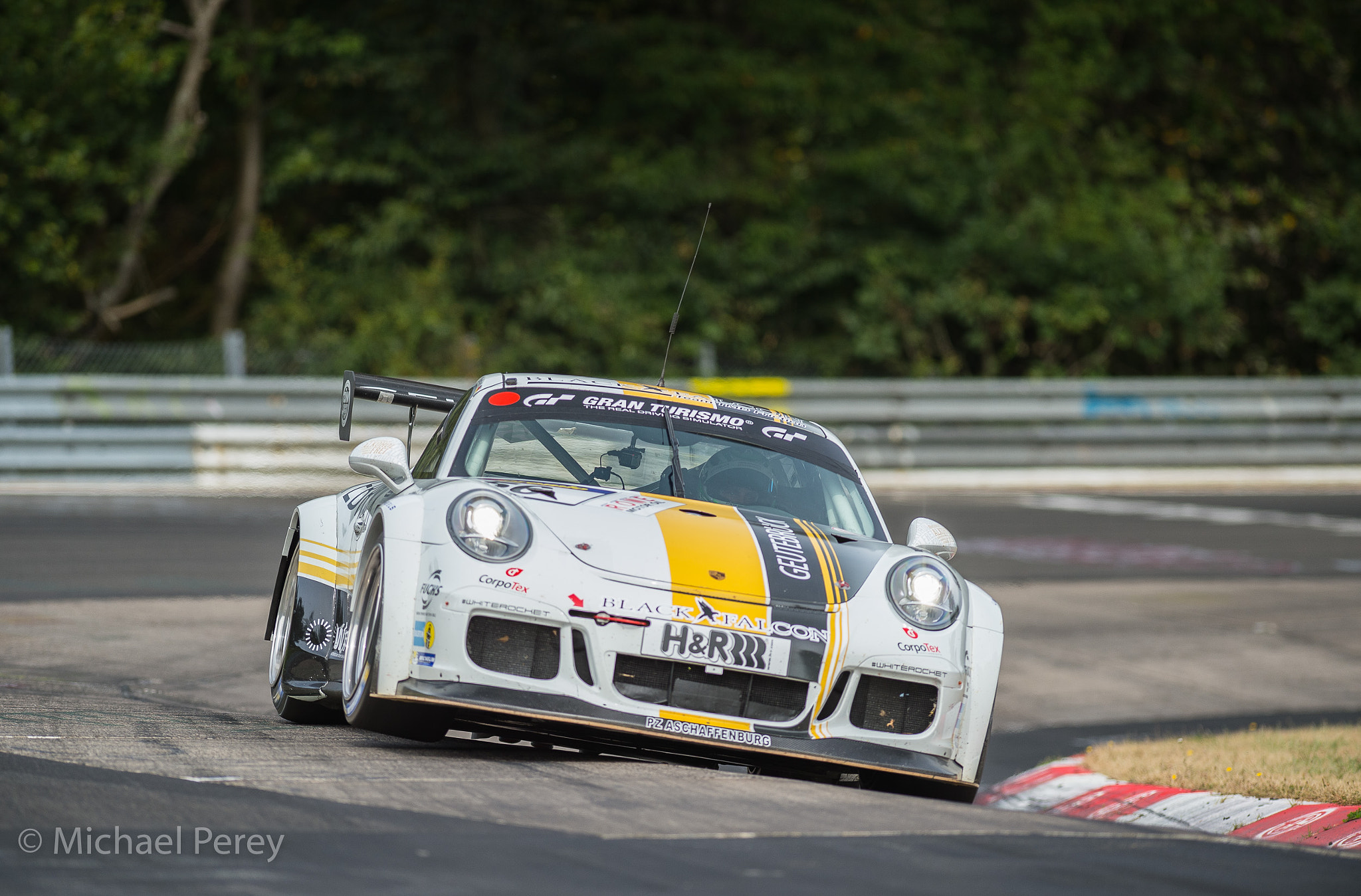Nikon AF-S Nikkor 300mm F2.8G ED-IF VR sample photo. Vln 6h racing photography