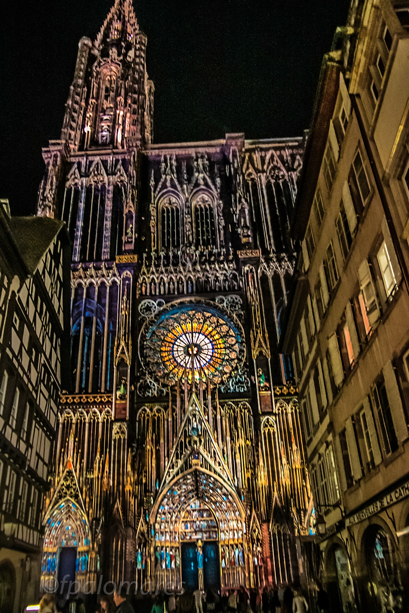 Canon EOS 70D + Sigma 18-50mm f/2.8 Macro sample photo. Catedral estrasbourg photography