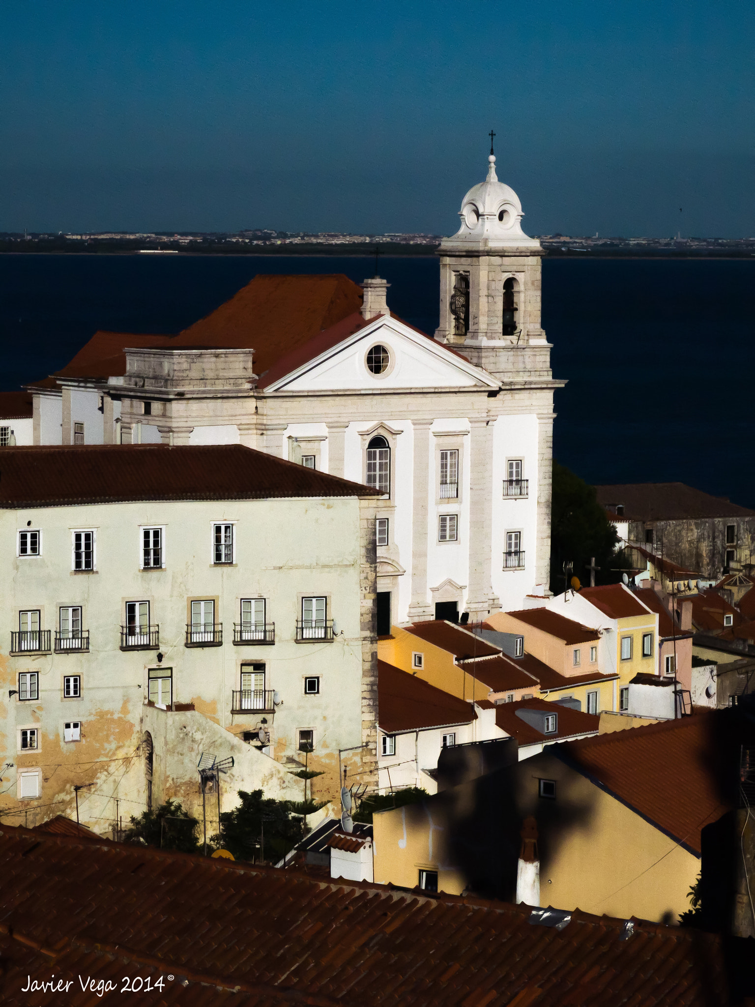 Panasonic Lumix DMC-GF6 sample photo. Iglesia de madalena photography