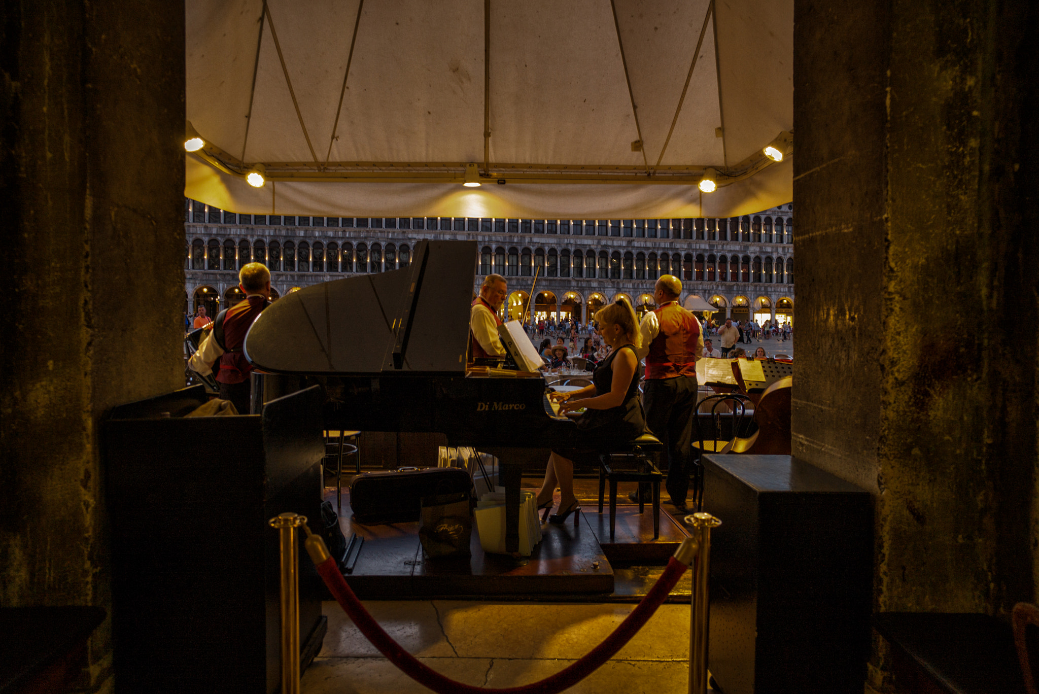 Leica Super-Elmar-M 21mm F3.4 ASPH sample photo. Fragrance of excellence - cafe florian photography