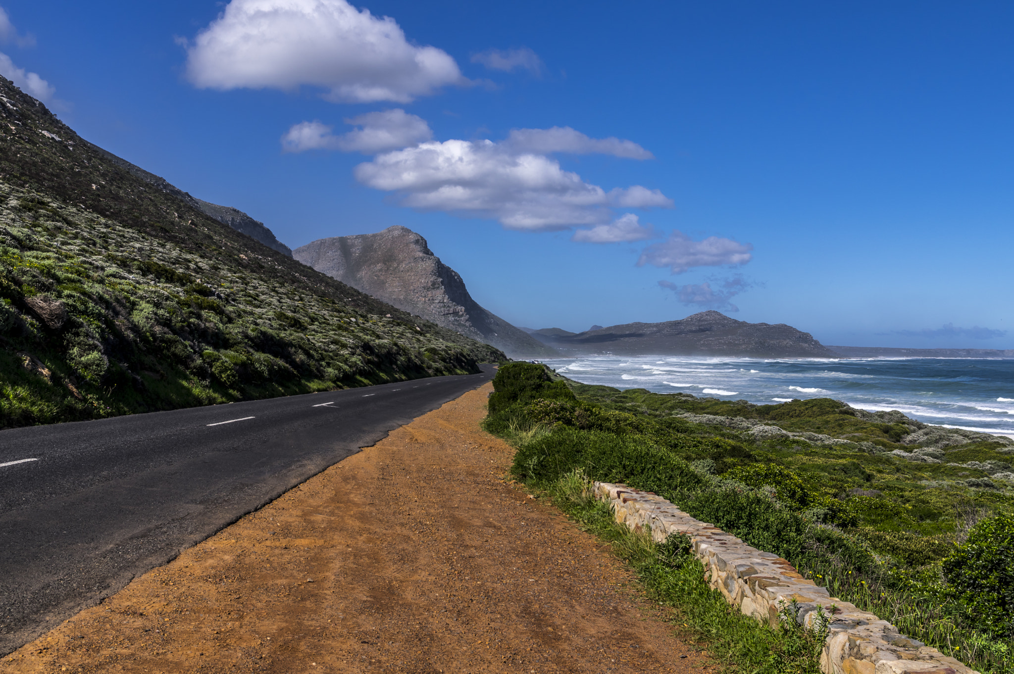 Sigma 17-70mm F2.8-4 DC Macro HSM | C sample photo. Road@misty cliffs photography