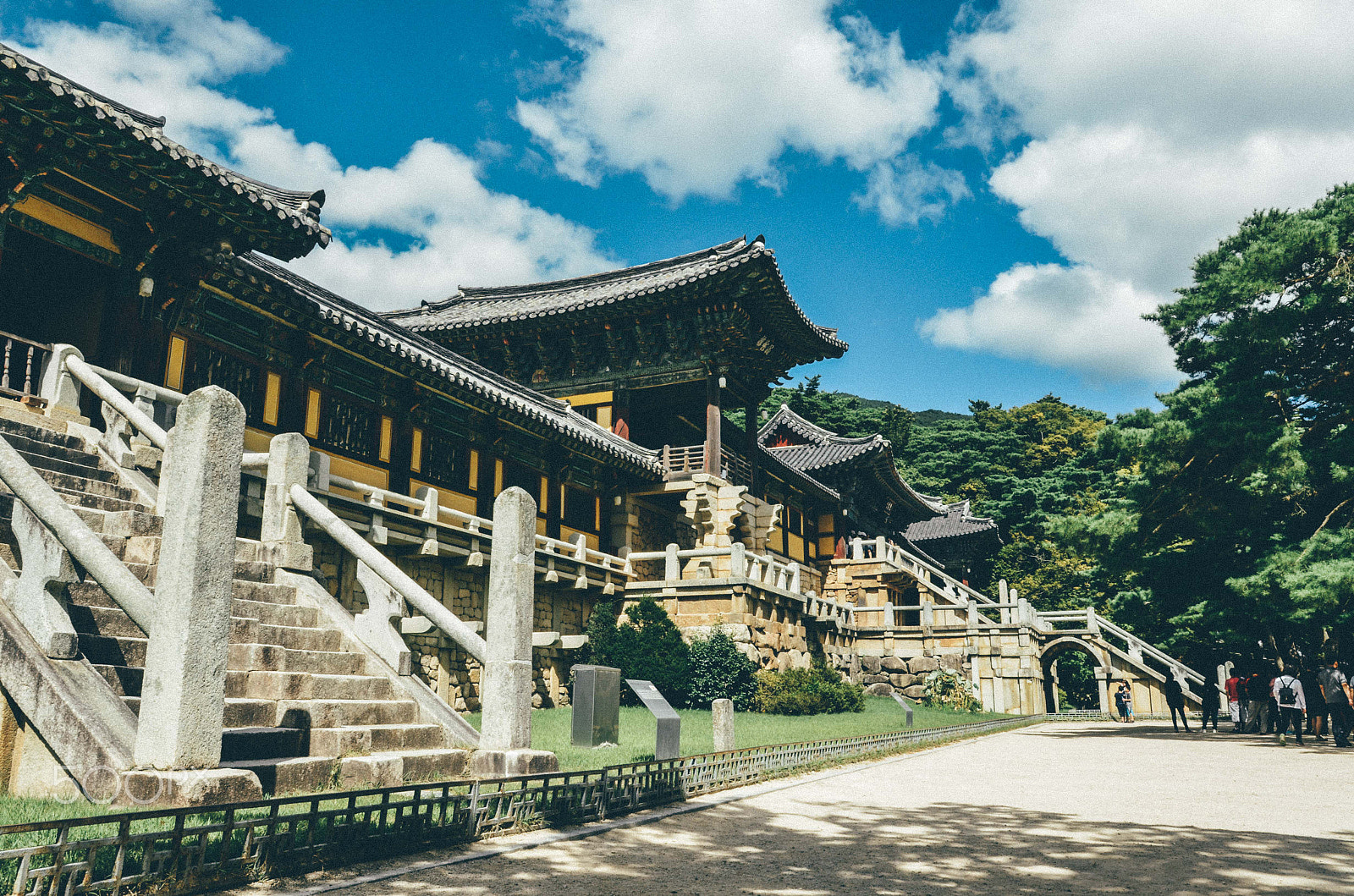 Nikon D5100 + Sigma 18-35mm F1.8 DC HSM Art sample photo. Bulguksa photography