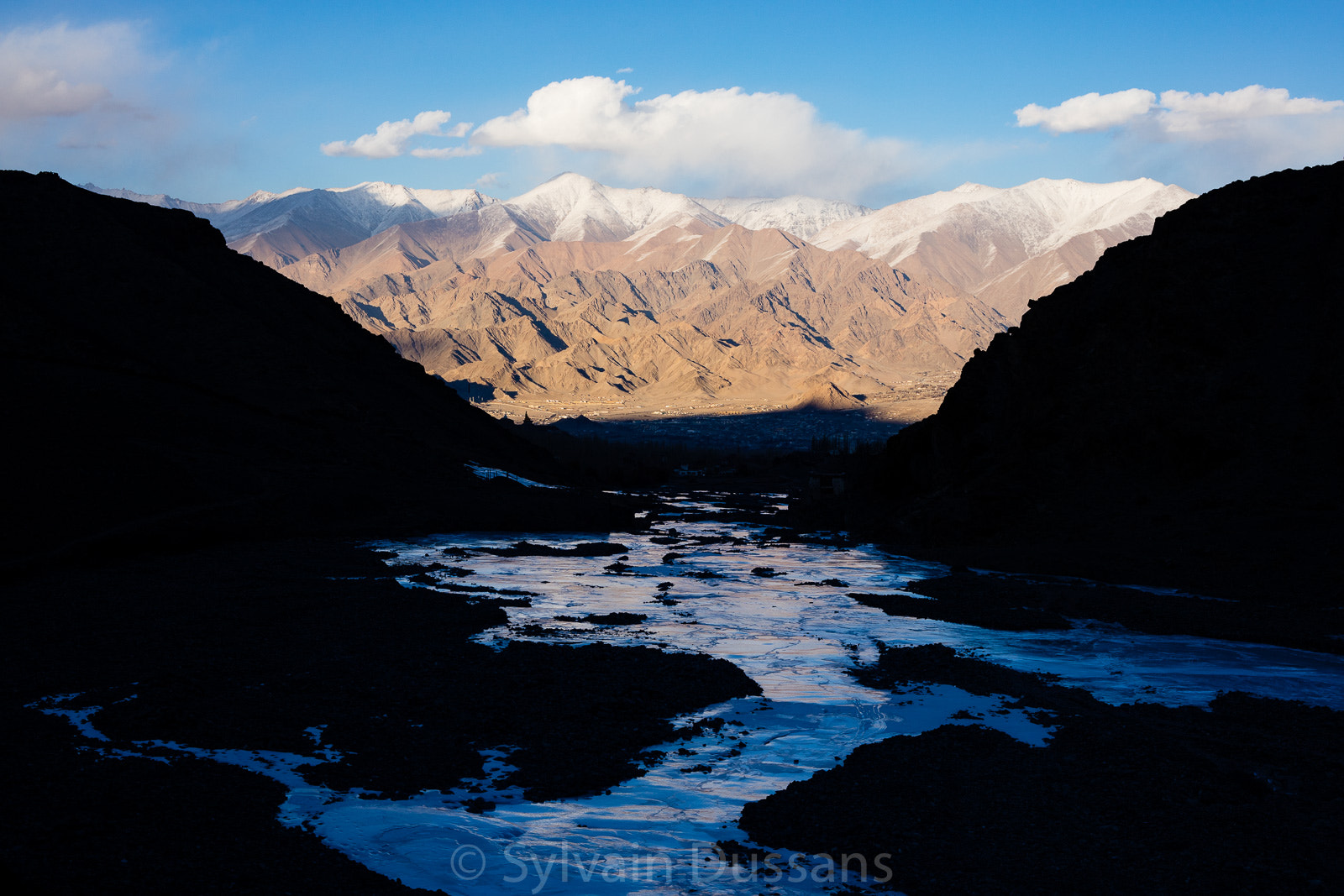 Canon EOS 5DS R sample photo. Rivière gelée dans vallée de stok photography