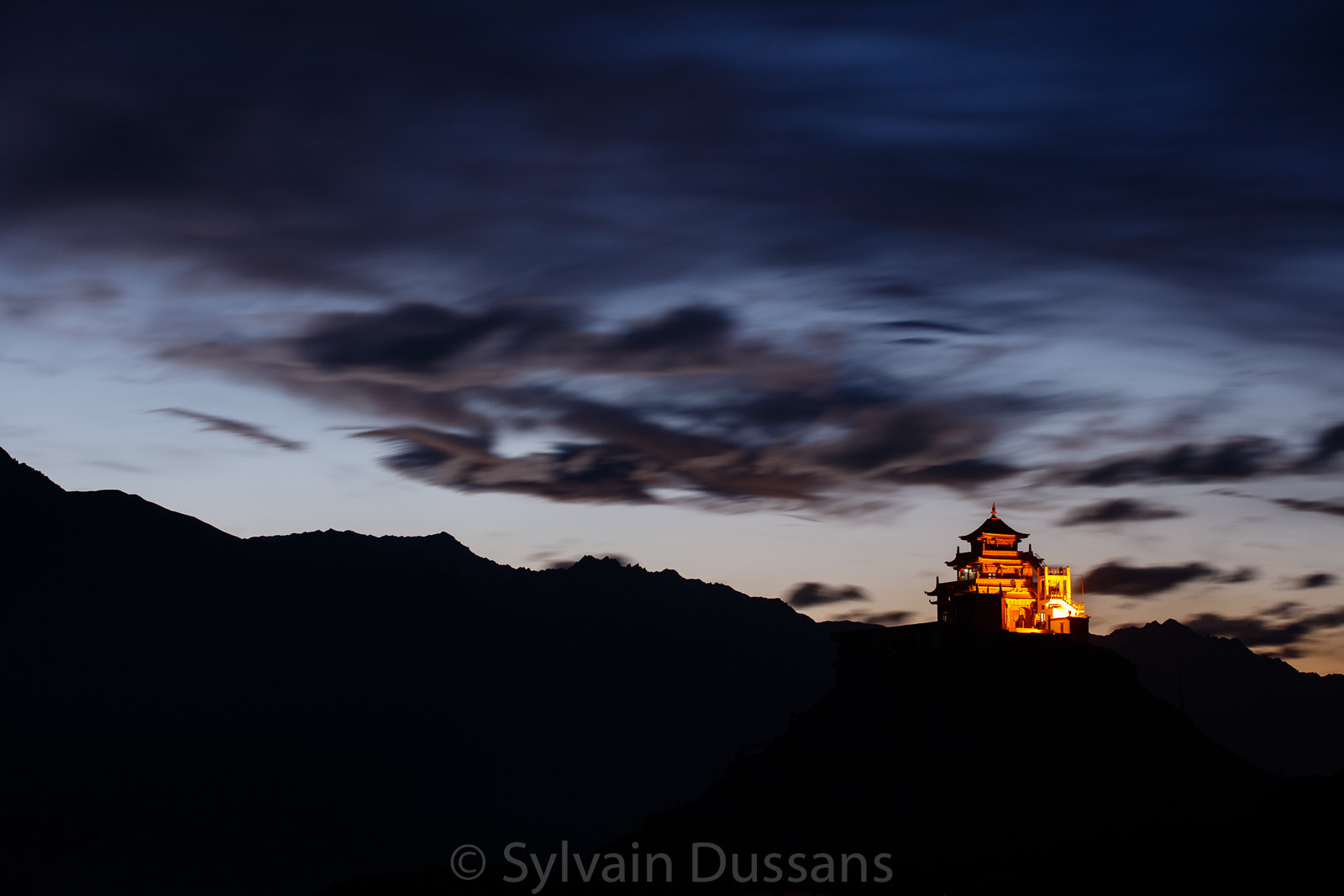 Canon EOS 5DS R + Canon EF 70-200mm F4L USM sample photo. Monastère de choklamsar photography