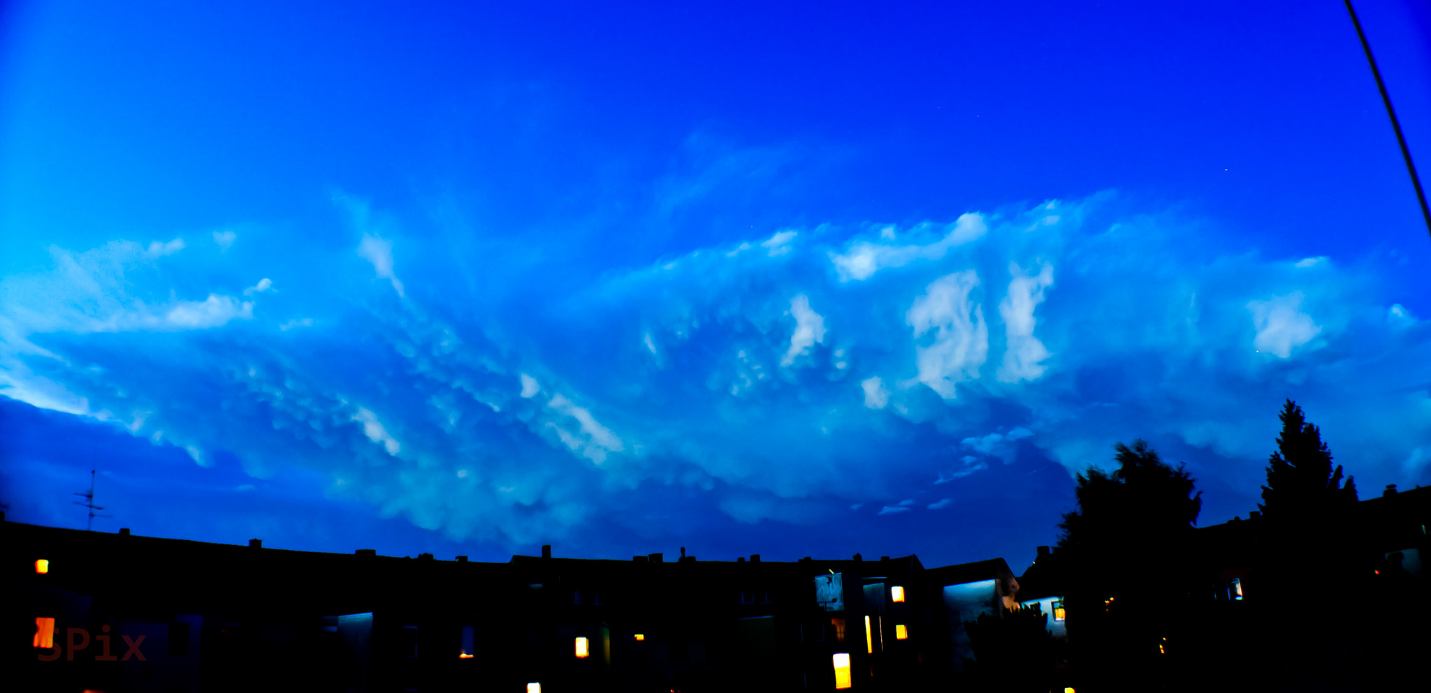 Canon EOS 1000D (EOS Digital Rebel XS / EOS Kiss F) sample photo. Thunderstorm photography