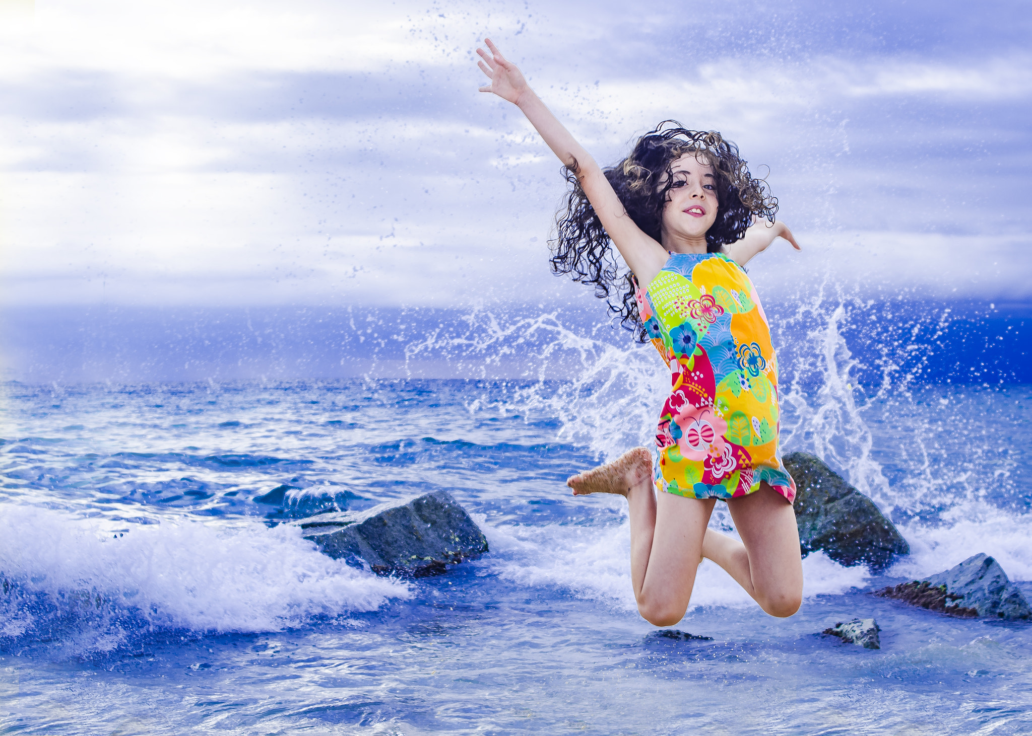 AF Zoom-Nikkor 35-70mm f/3.3-4.5 sample photo. Jumping in the waves photography