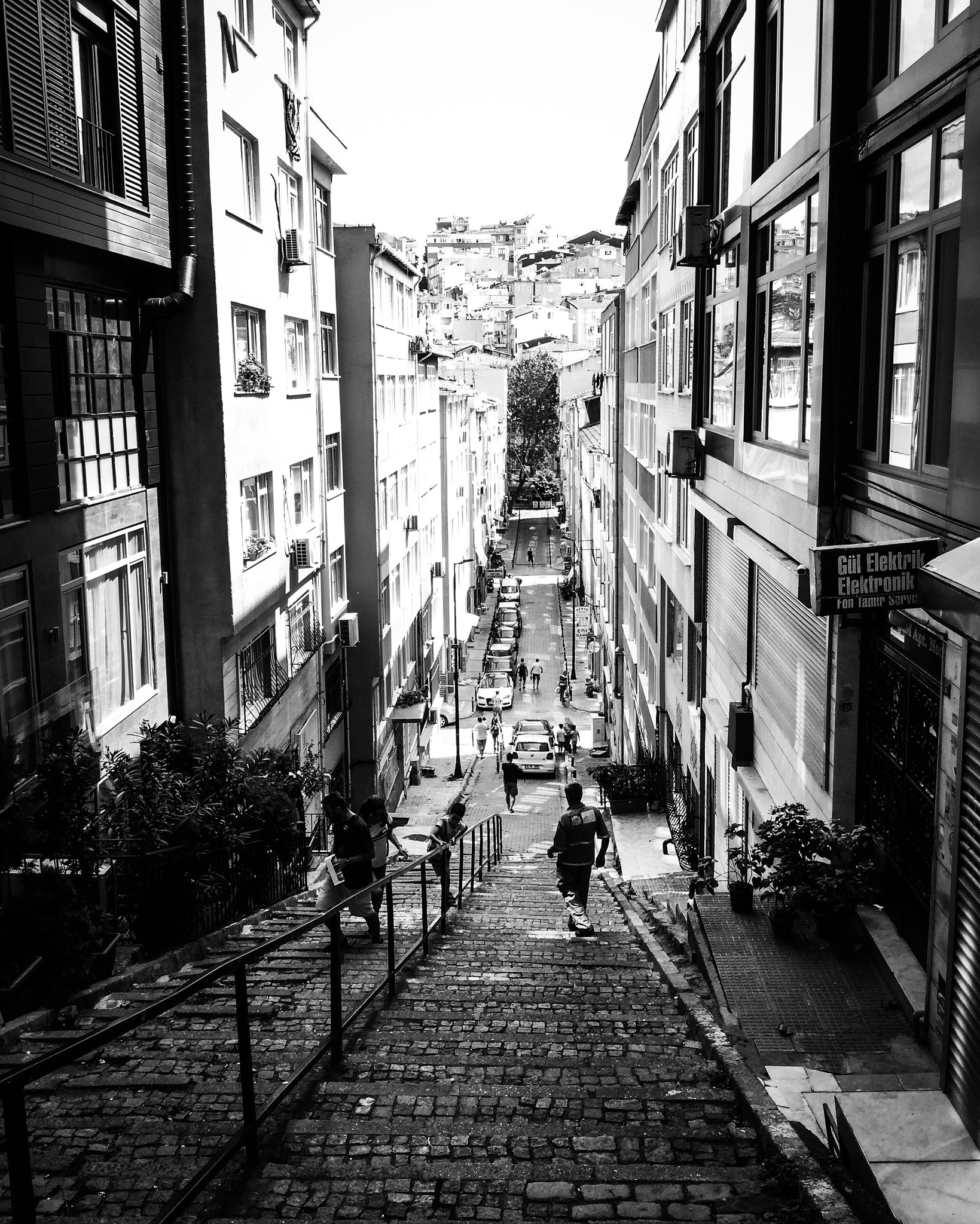 iPod touch back camera 3.3mm f/2.4 sample photo. Don't roll down at this street. photography