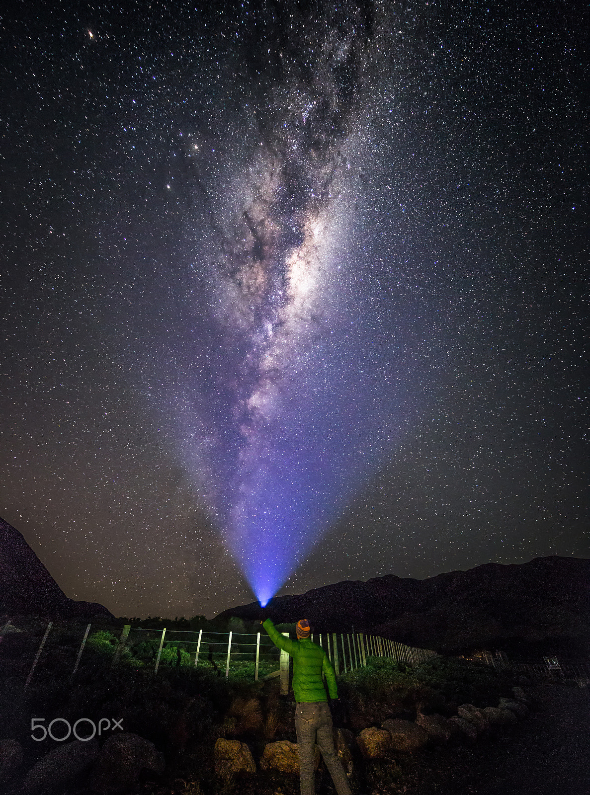 Canon EOS 6D + Canon EF 11-24mm F4L USM sample photo. Ingrid lights the milky way photography