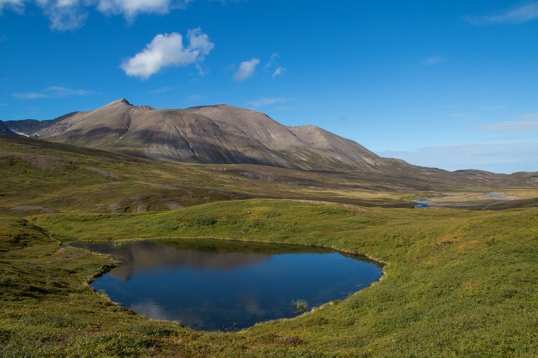 Tamron SP AF 17-50mm F2.8 XR Di II LD Aspherical (IF) sample photo. Hvalvatnsfjörður photography