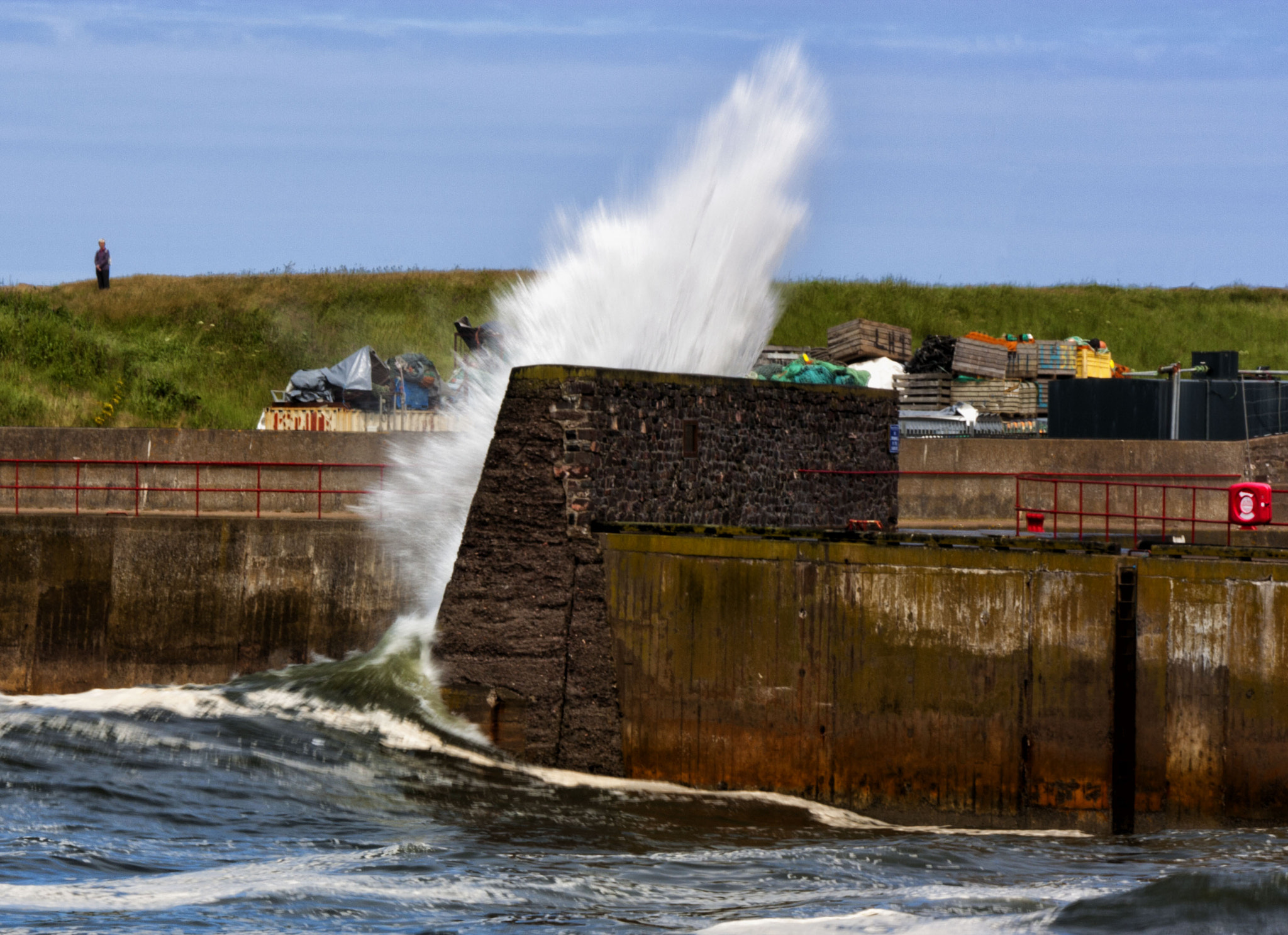 Canon EOS 450D (EOS Rebel XSi / EOS Kiss X2) sample photo. Eyemouth harbour photography