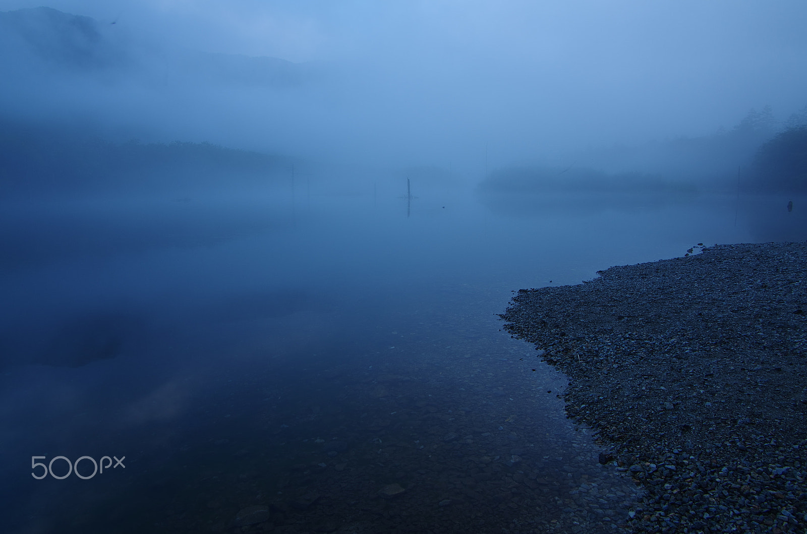 Pentax K-5 IIs + Pentax smc DA 16-45mm F4 ED AL sample photo. Mist of dawn photography