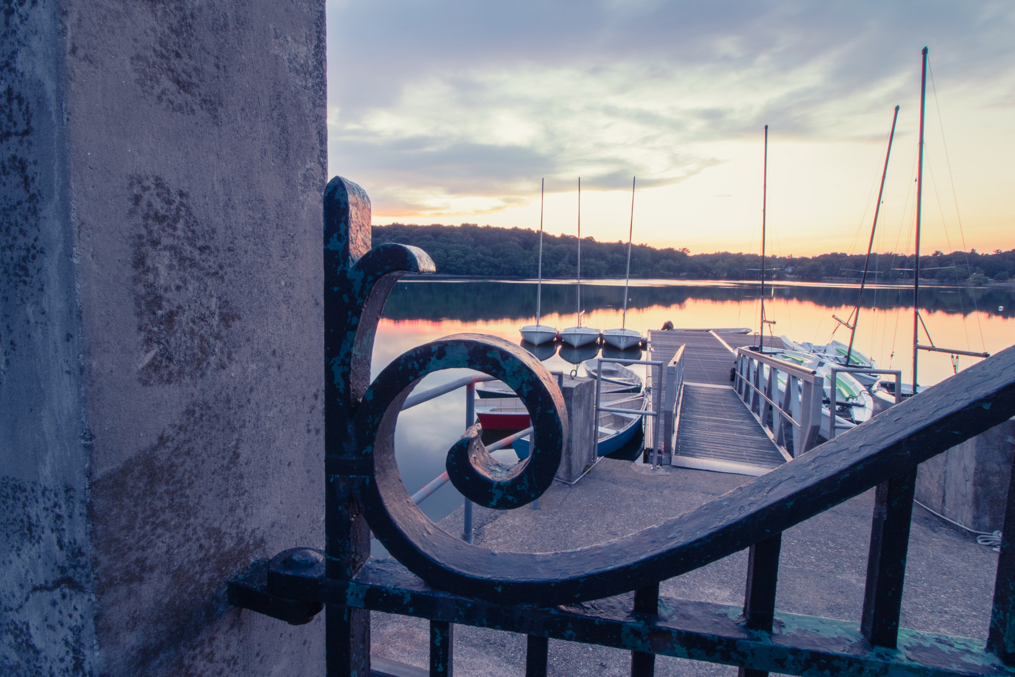 Canon EOS 760D (EOS Rebel T6s / EOS 8000D) sample photo. Dock photography