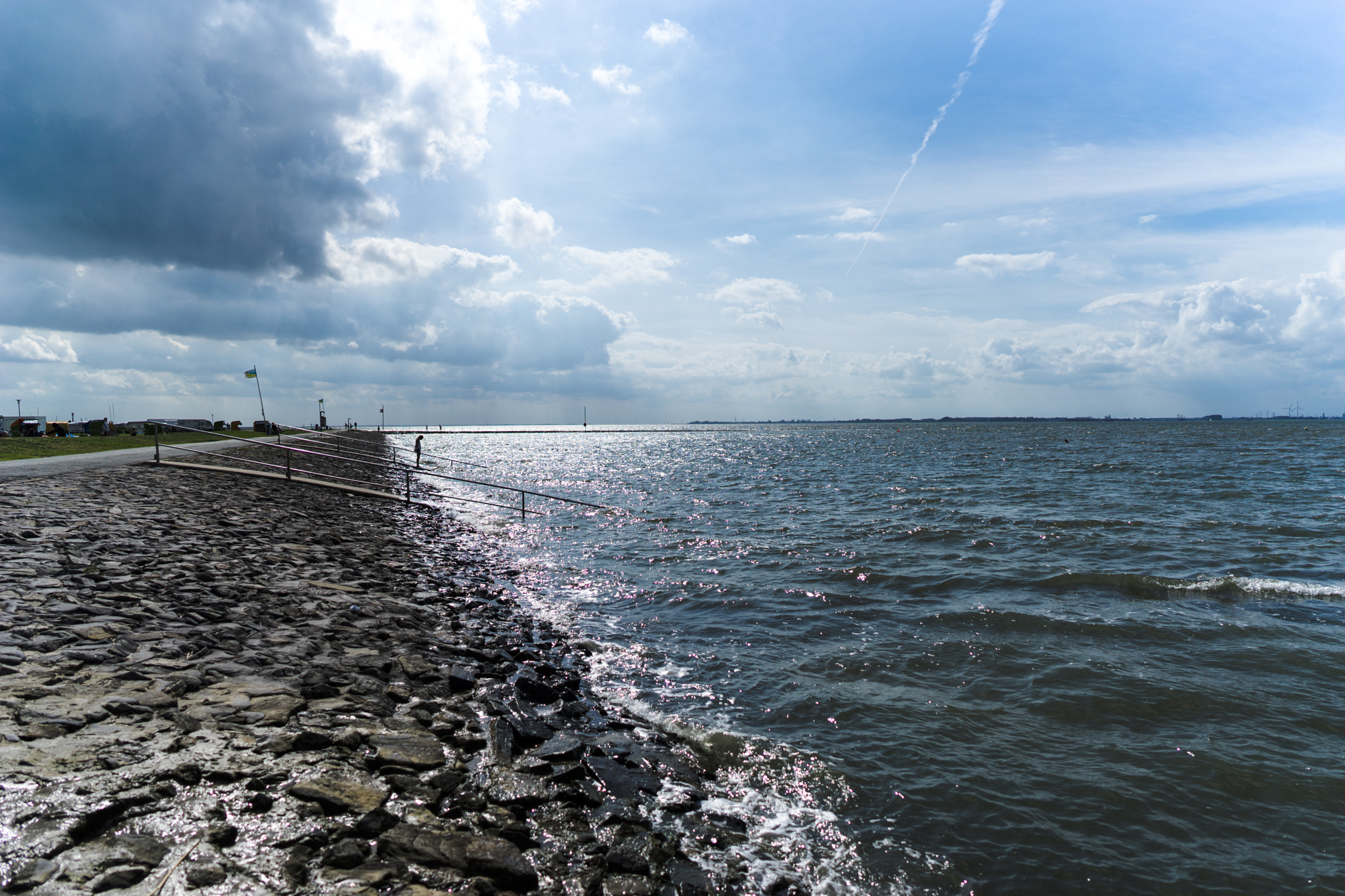 ZEISS Batis 25mm F2 sample photo. Before an arriving thunderstorm photography