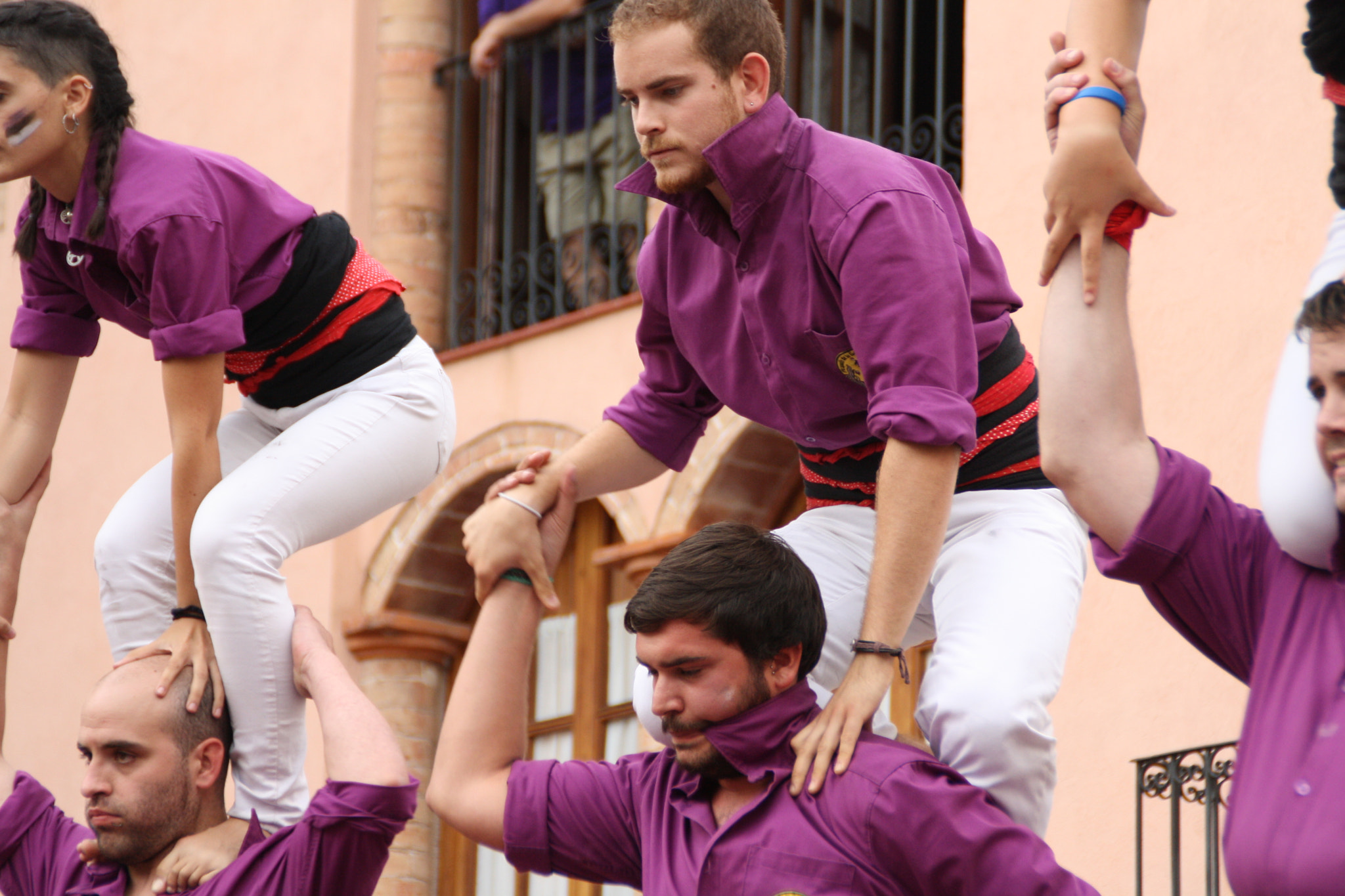Canon EOS 1000D (EOS Digital Rebel XS / EOS Kiss F) sample photo. Castellers photography