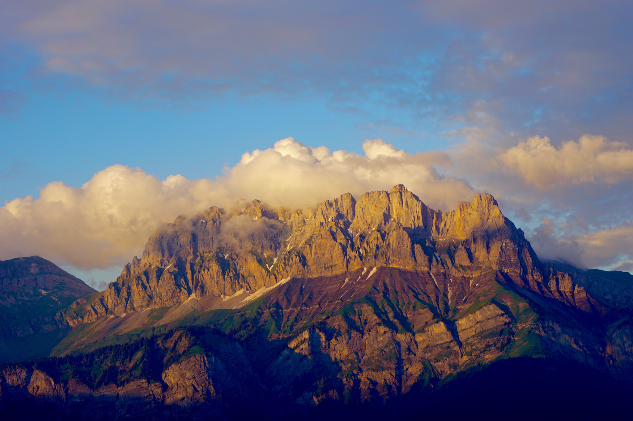 Sony a6000 sample photo. Sunset on mountain "les quatre têtes" photography