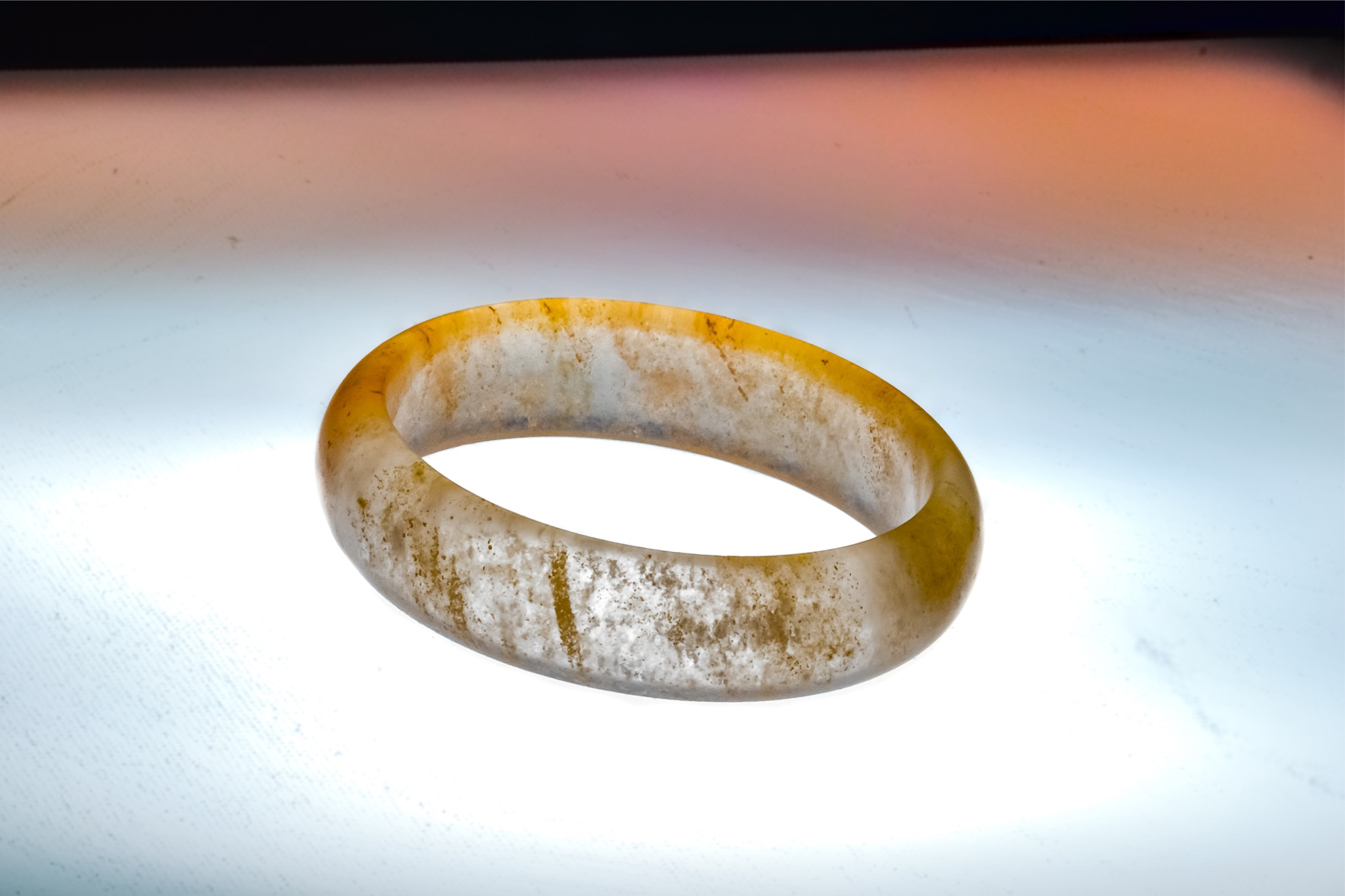 Canon EF 100mm F2.8 Macro USM sample photo. Gold wire jade bracelet from xinjiang china. photography