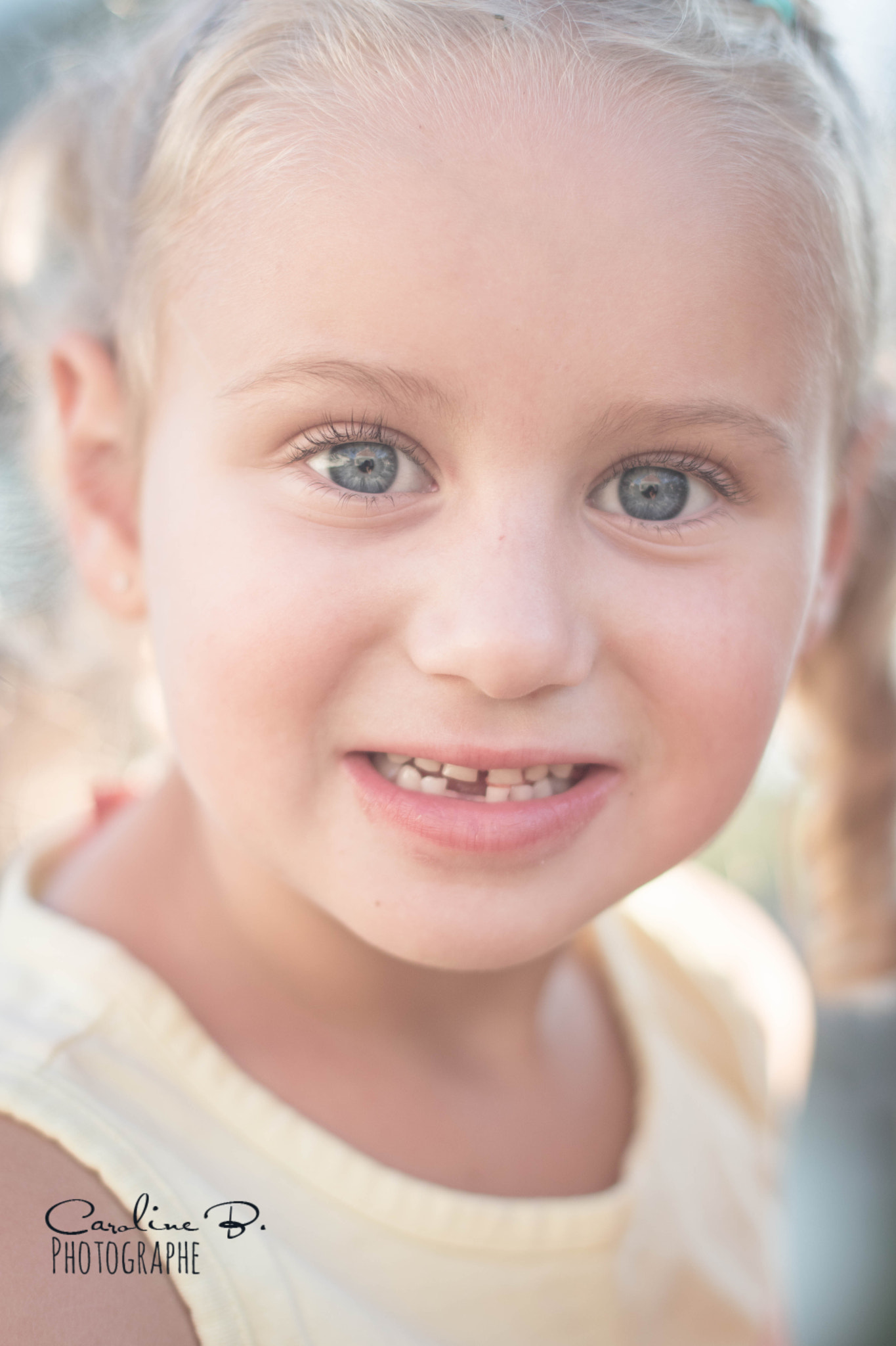 Canon EOS 760D (EOS Rebel T6s / EOS 8000D) sample photo. Big blue eyes photography