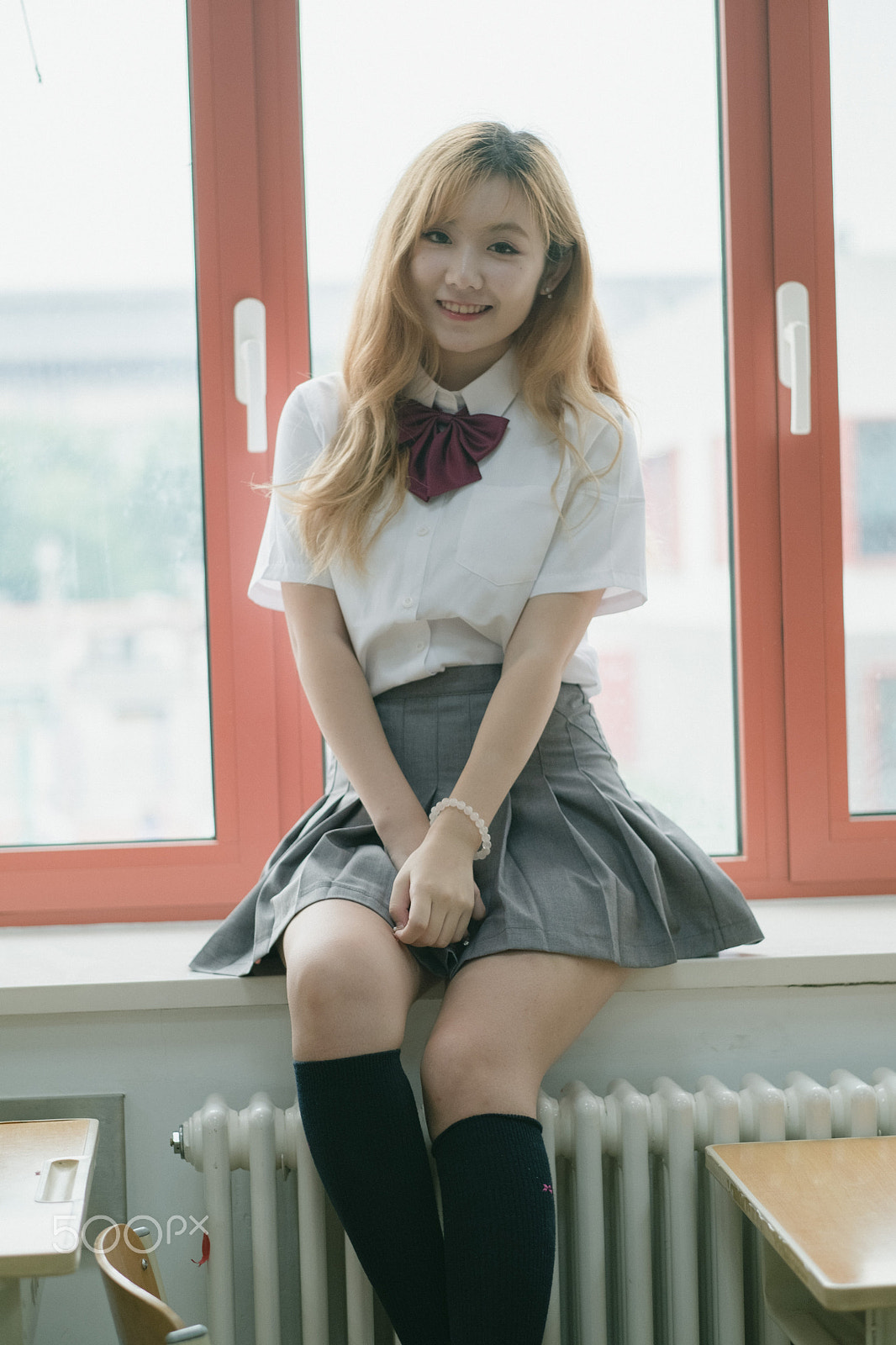Fujifilm X-Pro2 + Fujifilm XF 56mm F1.2 R APD sample photo. Japanese jk uniform highschool girl photography