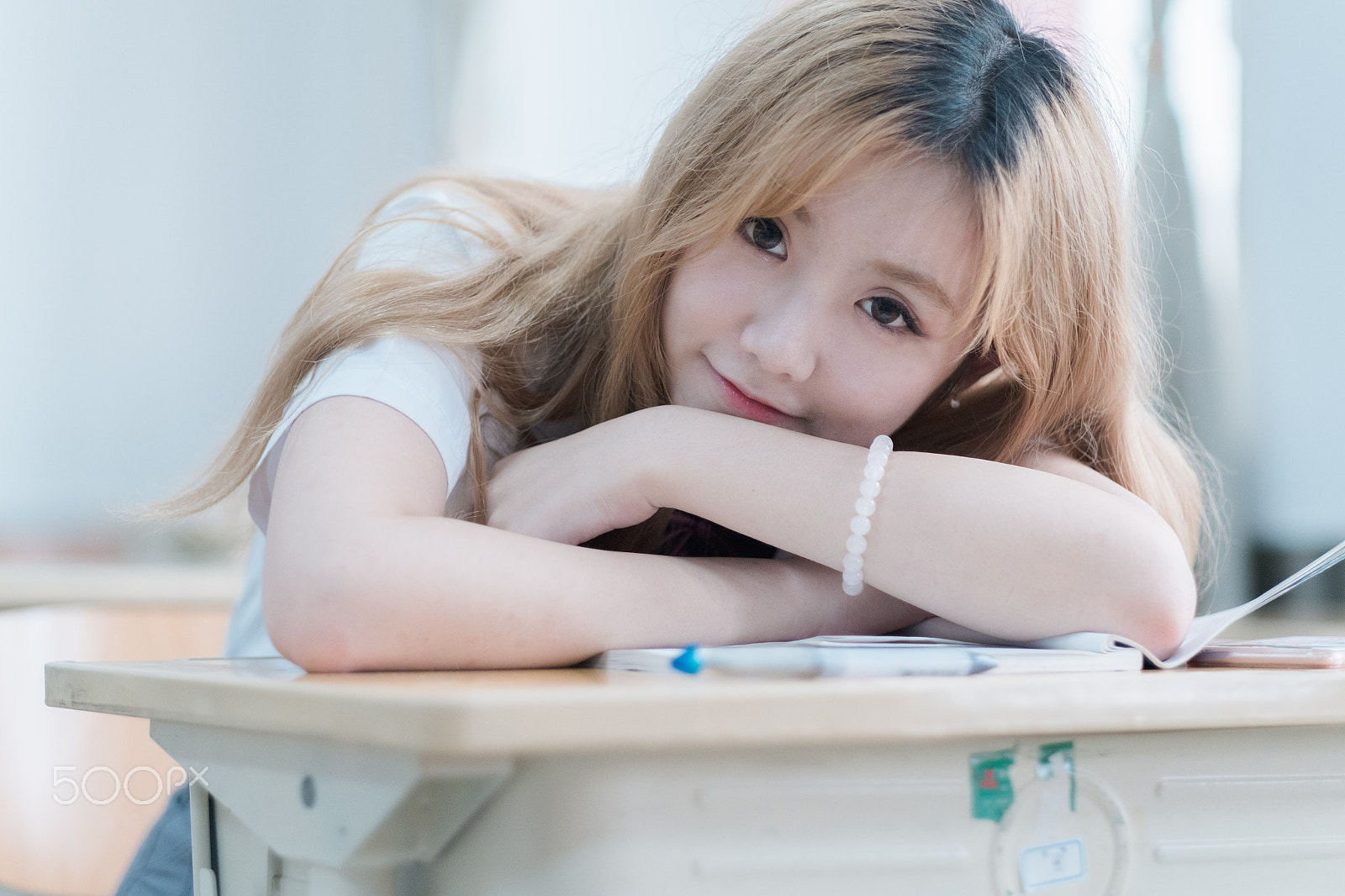 Fujifilm X-Pro2 + Fujifilm XF 56mm F1.2 R APD sample photo. Japanese jk uniform highschool girl photography