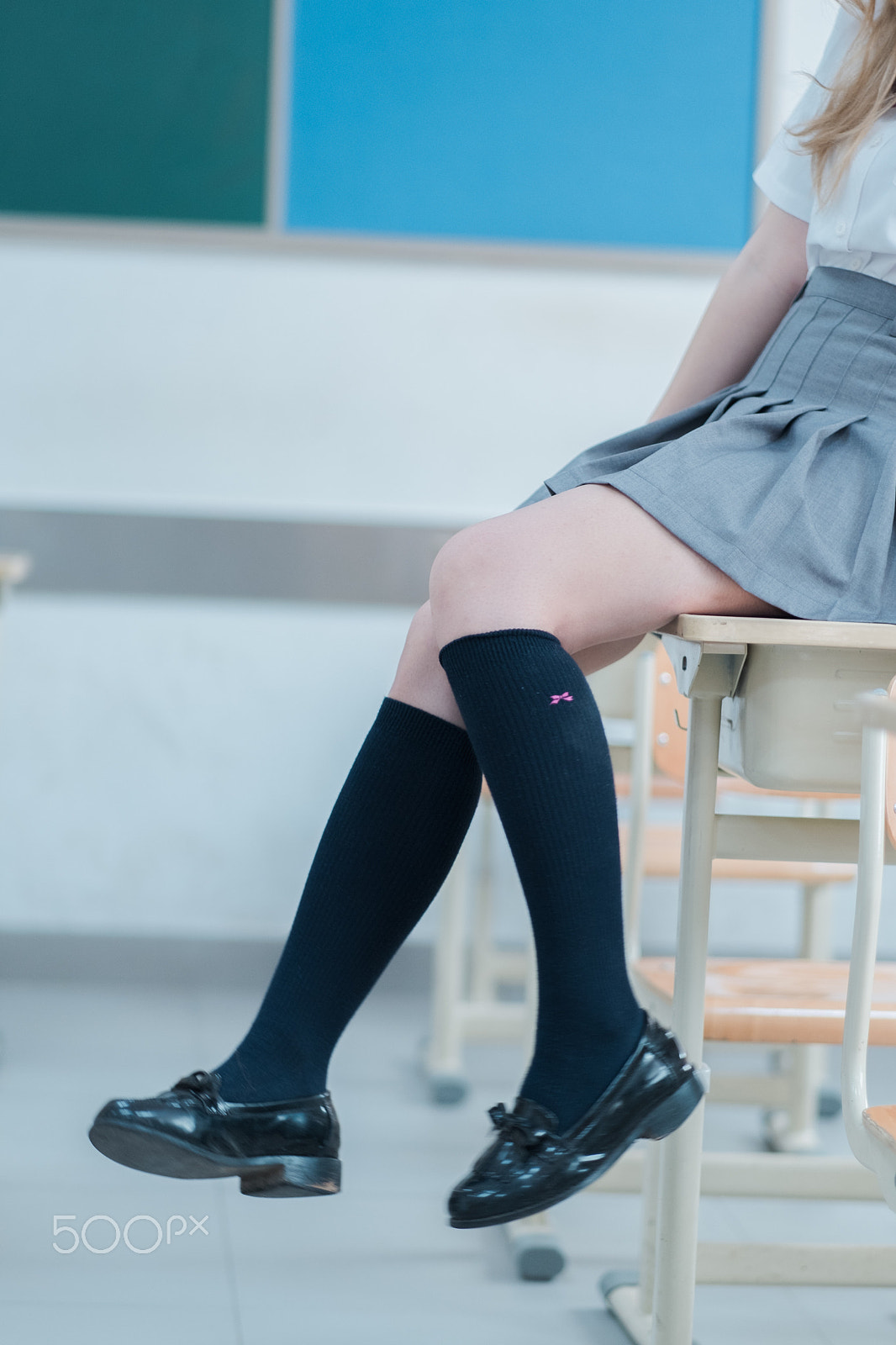 Fujifilm X-Pro2 + Fujifilm XF 56mm F1.2 R APD sample photo. Japanese jk uniform highschool girl photography