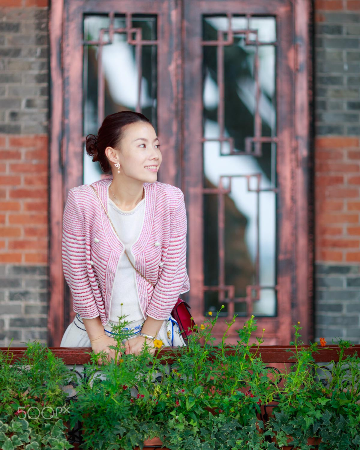 Canon EF 135mm F2L USM sample photo. The look photography