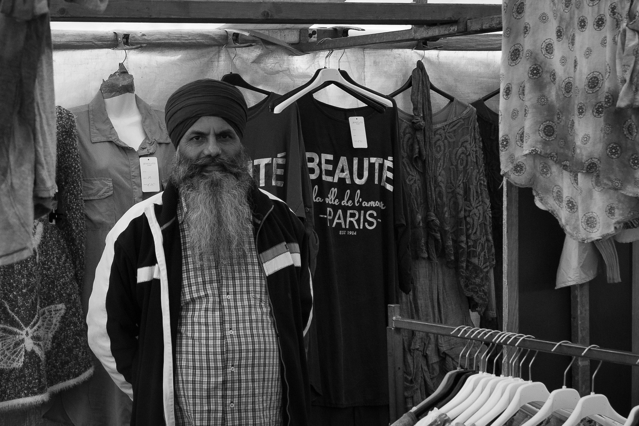 Canon EF-S 24mm F2.8 STM sample photo. Proud salesman. ~ amersfoort photography