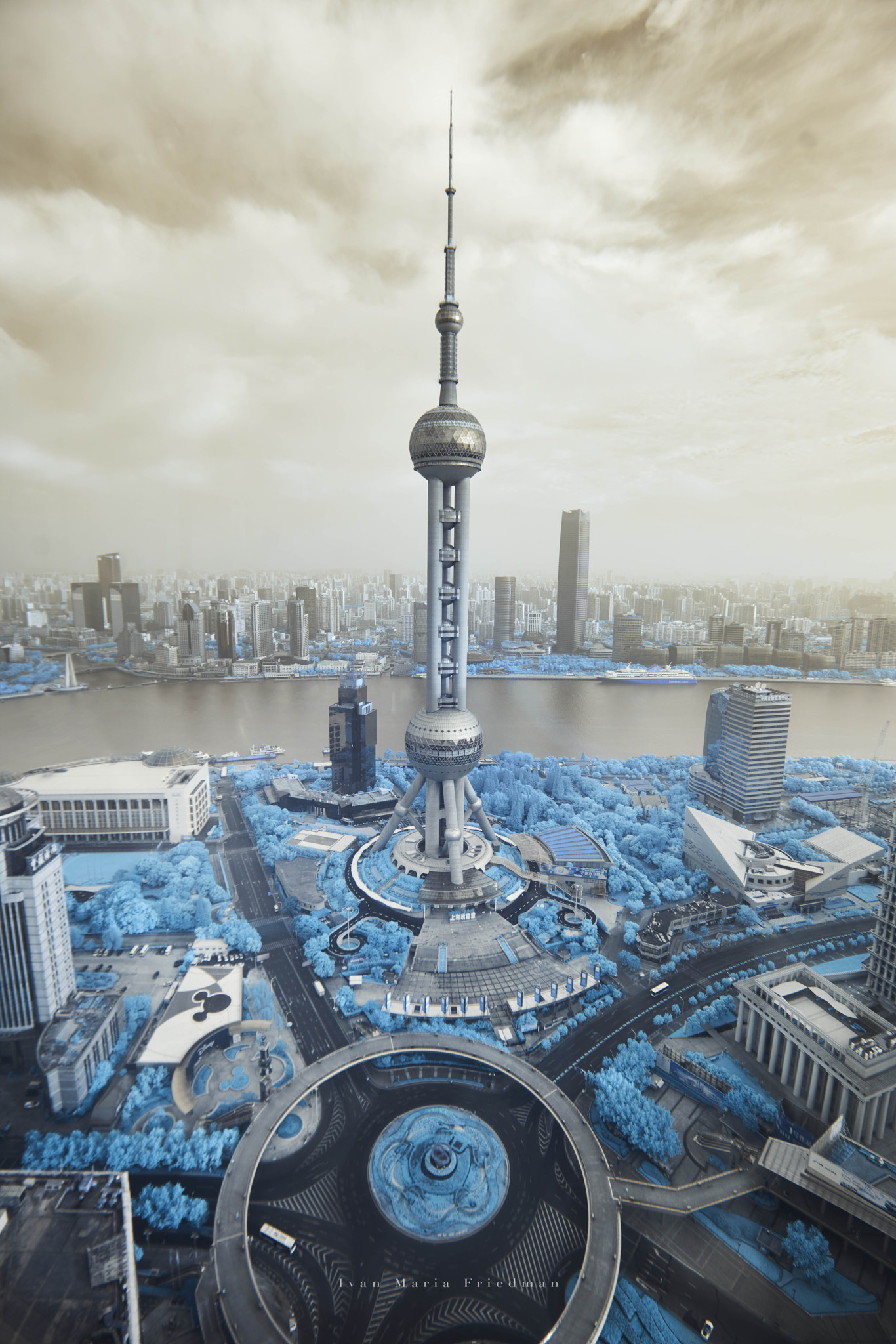 16-35mm F4 G SSM OSS sample photo. Shanghai intergalactic photography