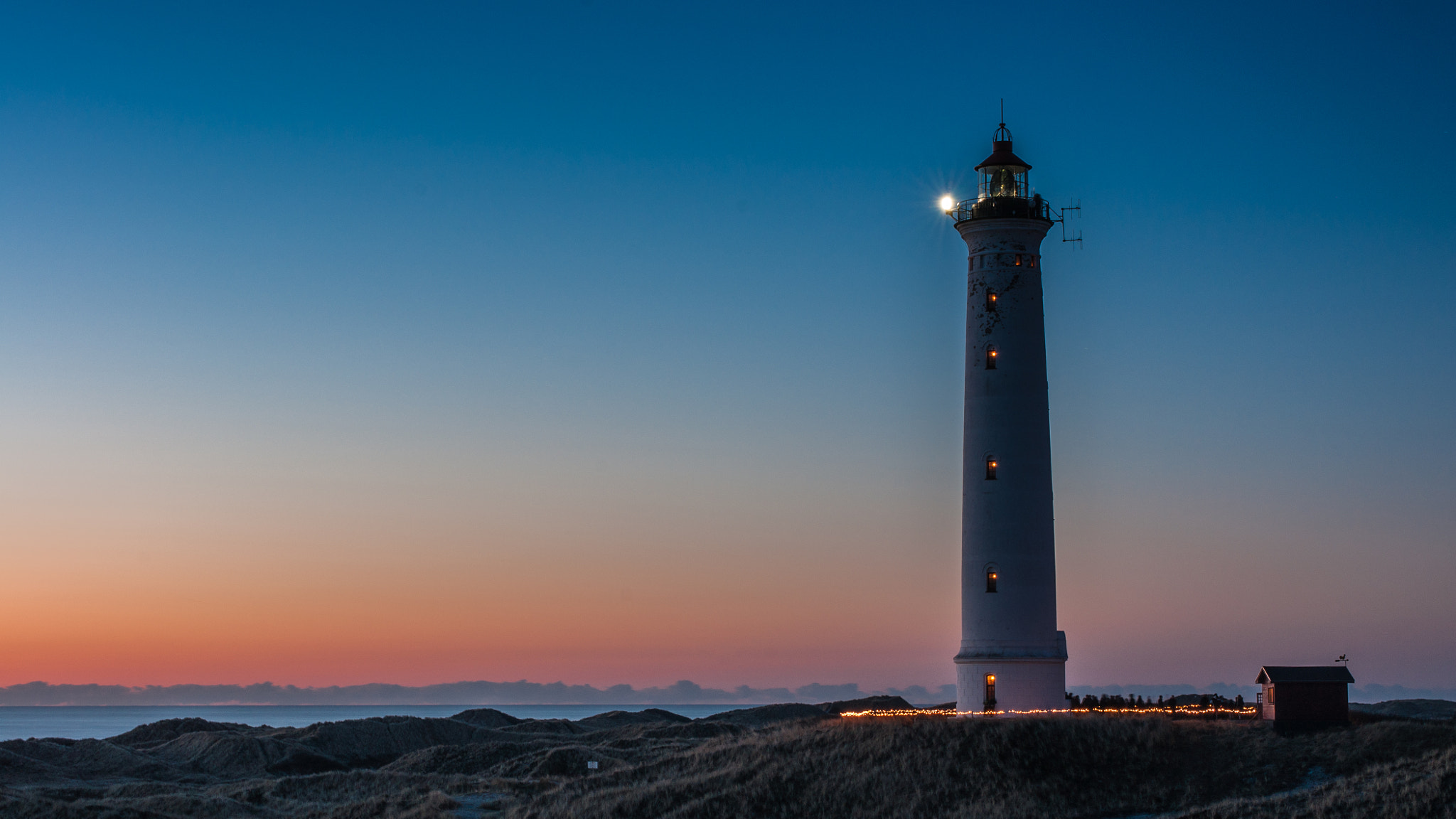 Sony Alpha DSLR-A700 + 24-70mm F2.8 sample photo. Nørre lyngvig fyr photography