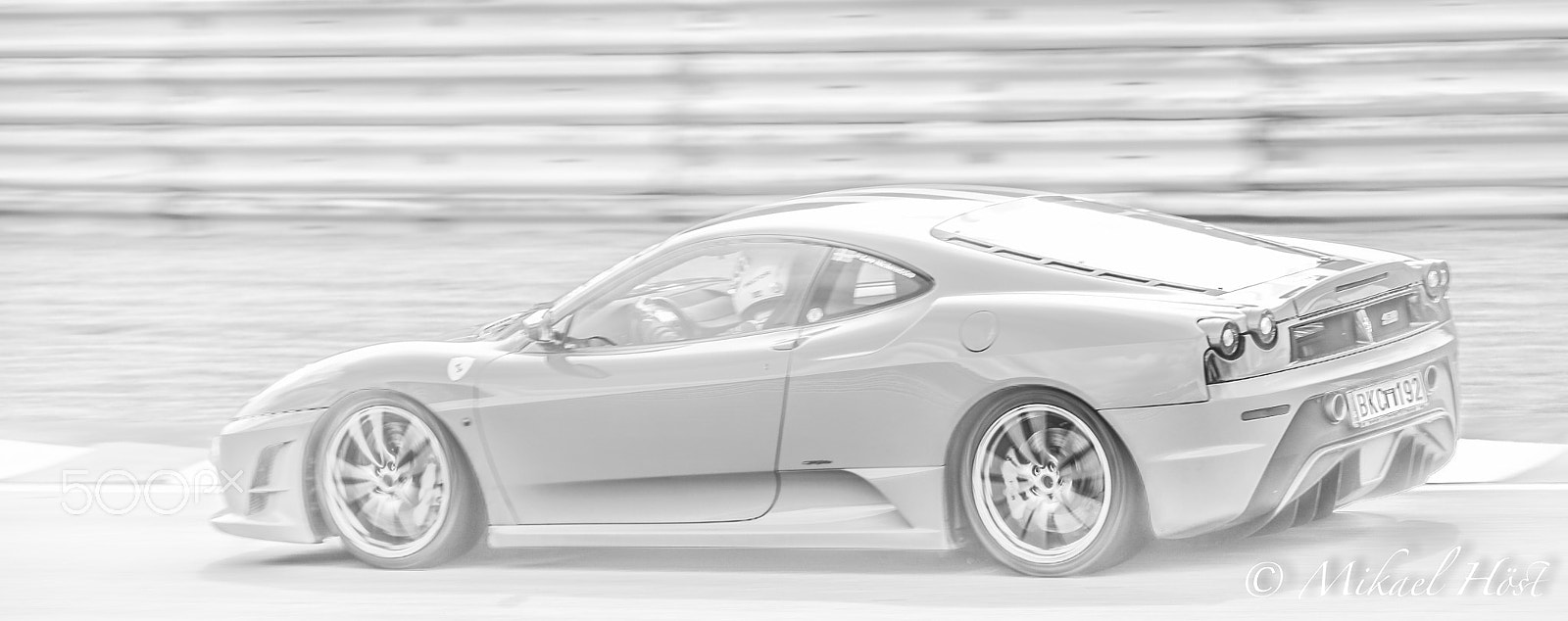 Nikon AF-S Nikkor 200-400mm F4G ED-IF VR sample photo. Ferrari photography