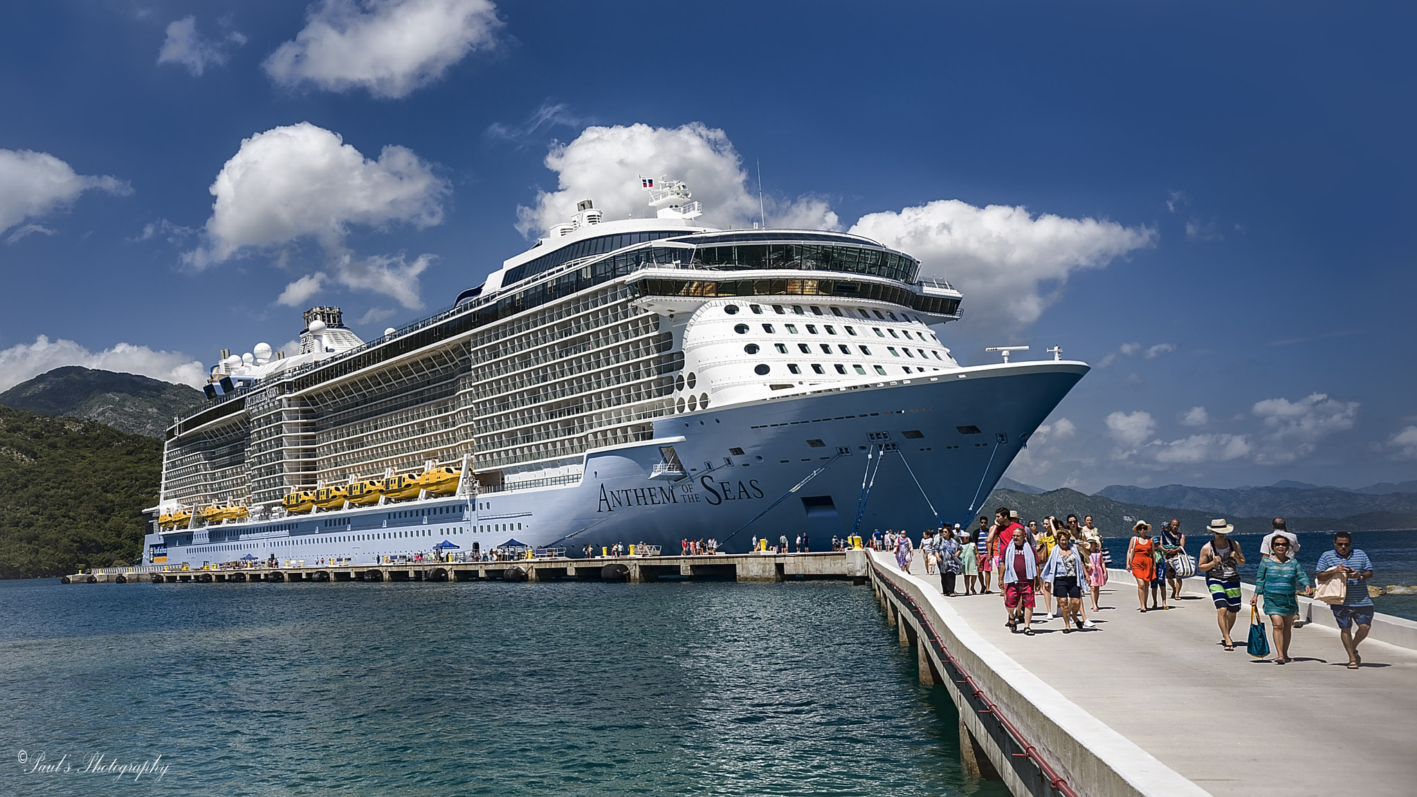 Nikon D810 + Sigma 18-35mm F1.8 DC HSM Art sample photo. Big ship anthem of the seas photography