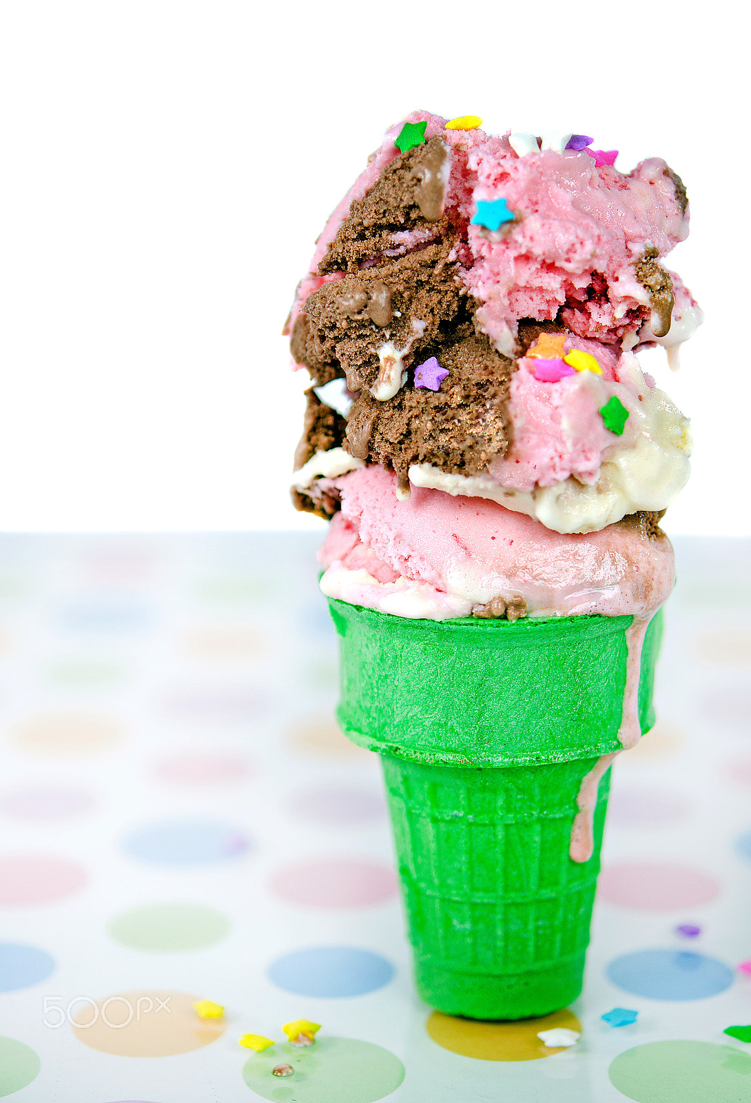 Nikon AF-S Micro-Nikkor 60mm F2.8G ED sample photo. Dripping neapolitan ice cream cone photography