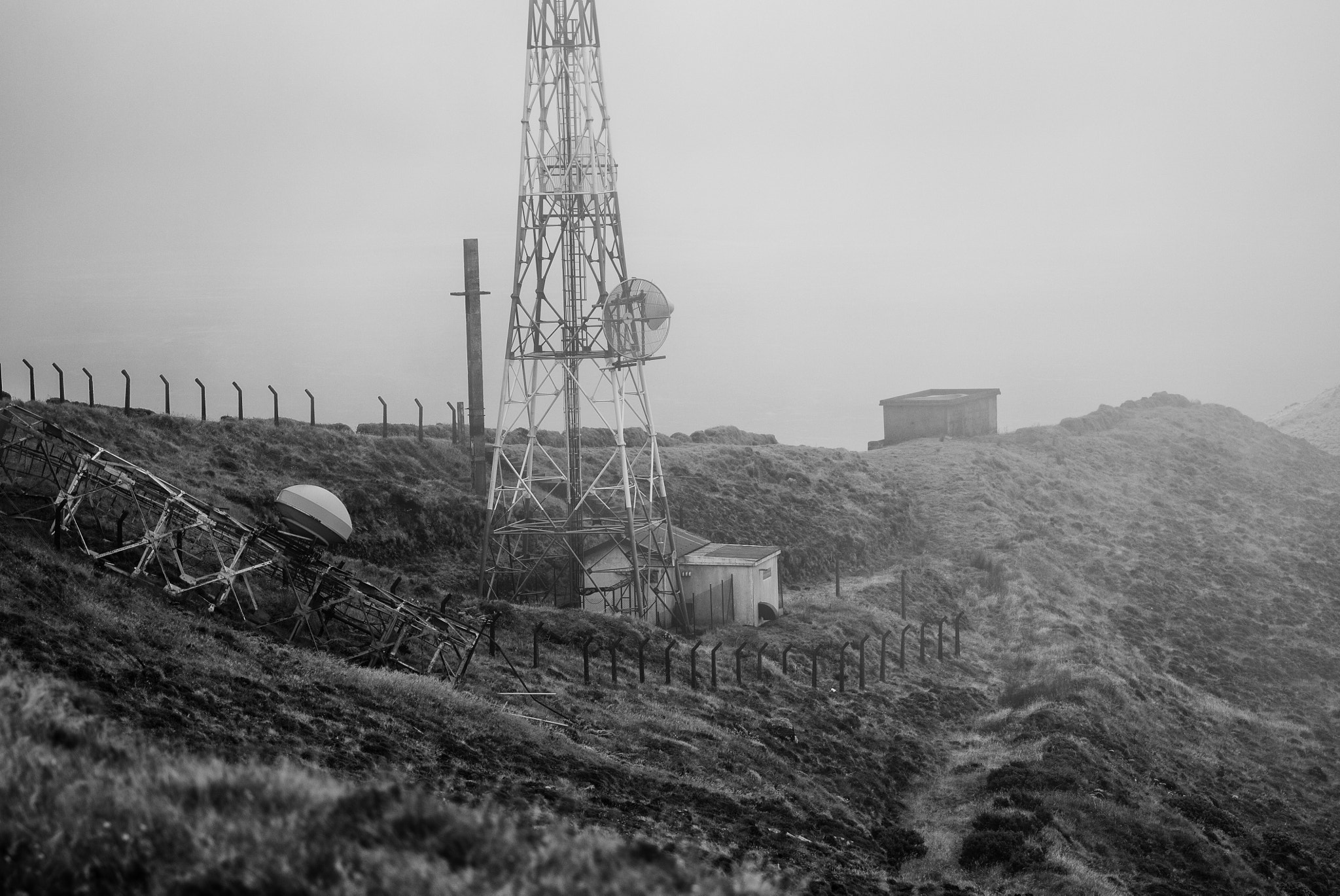 Leica APO-Summicron-M 90mm F2 ASPH sample photo. Radio tower photography