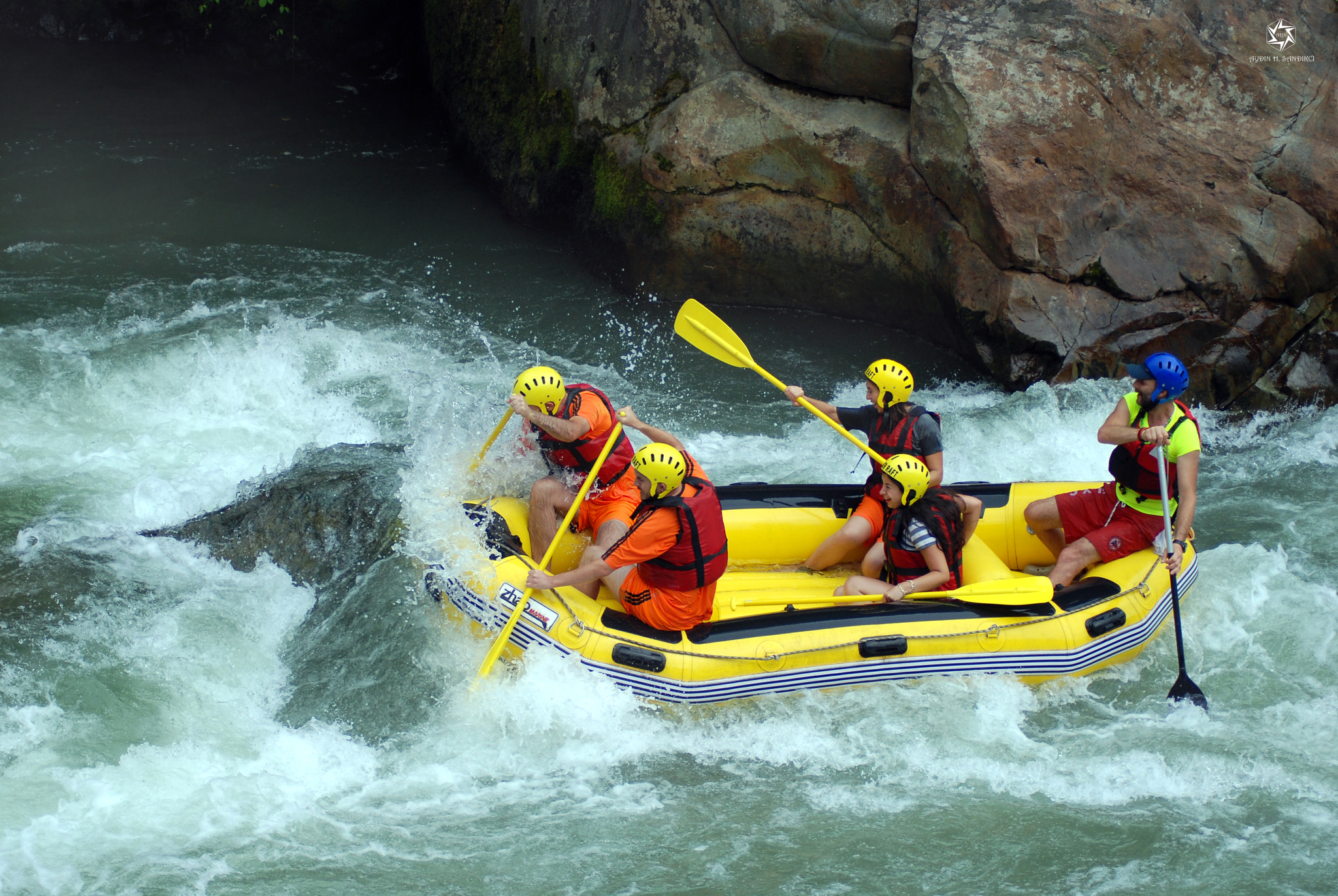 Nikon AF Nikkor 70-300mm F4-5.6G sample photo. Rafting rize photography
