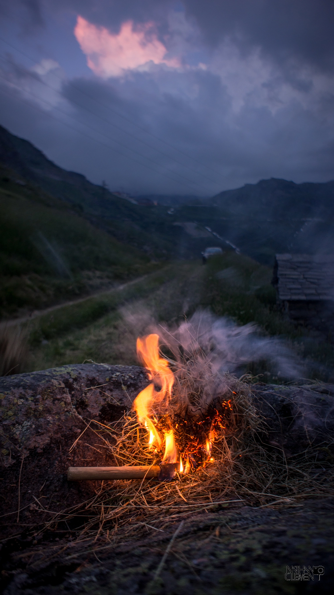Sony Alpha NEX-5 + Sony E 16mm F2.8 sample photo. Earth, wind and fire photography
