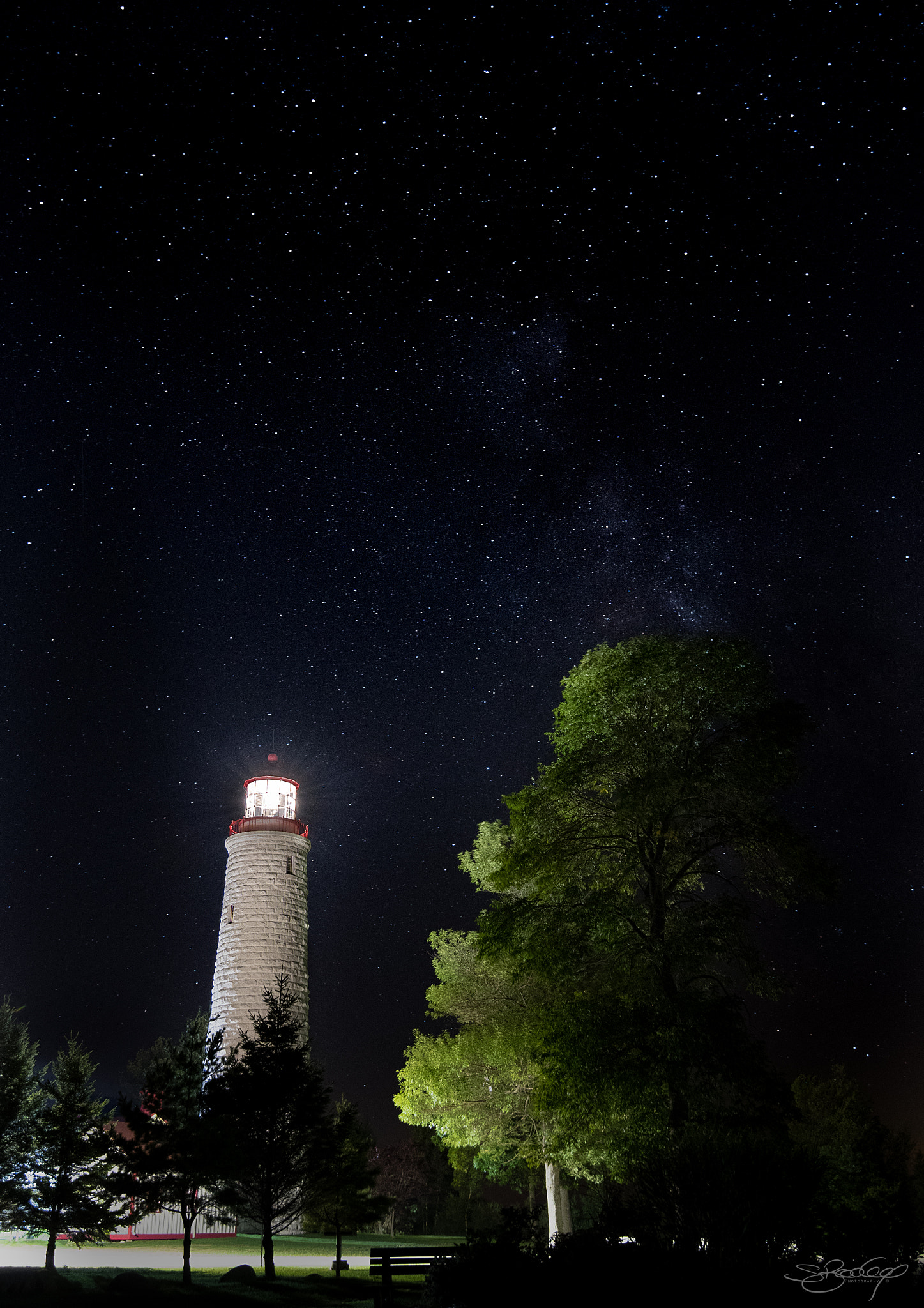Nikon AF-S Nikkor 16-35mm F4G ED VR sample photo. Light house photography