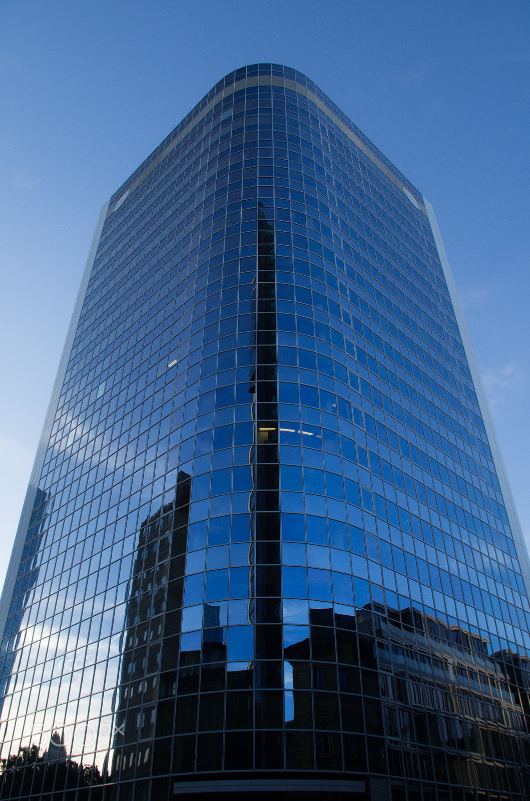 smc PENTAX-DA L 18-55mm F3.5-5.6 sample photo. Skyscraper in frankfurt am main photography