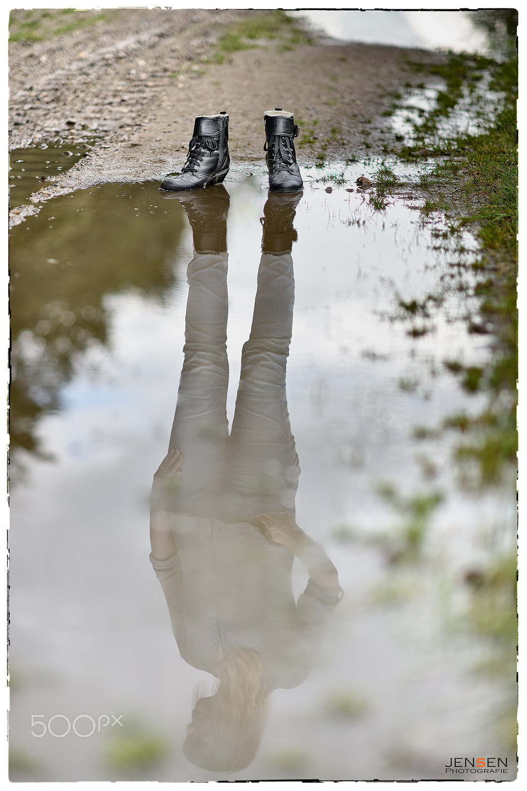Nikon D4S + Nikon AF-S Nikkor 85mm F1.4G sample photo. Beauty in the puddle photography