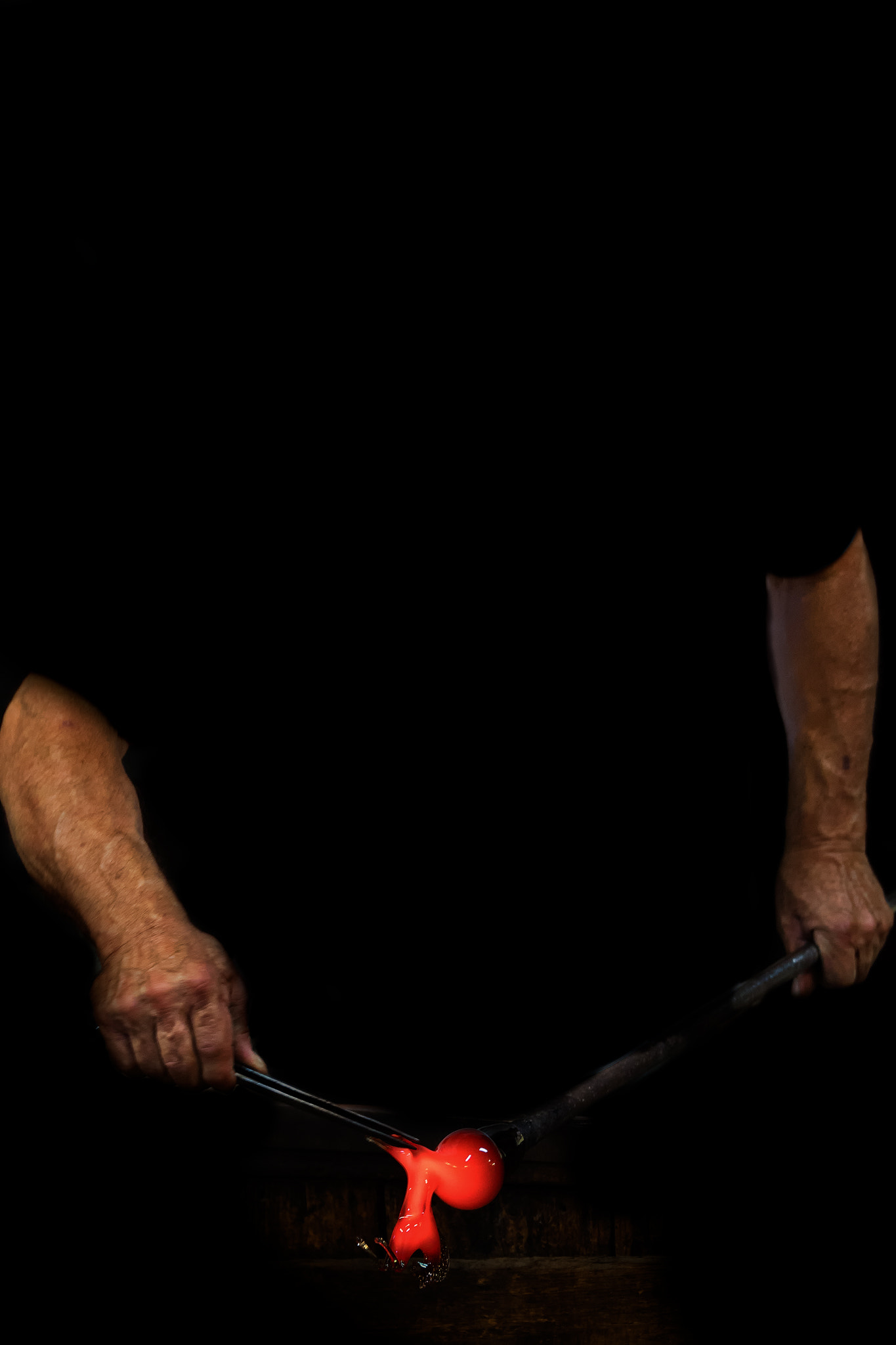 Nikon D5 sample photo. Hands... photography