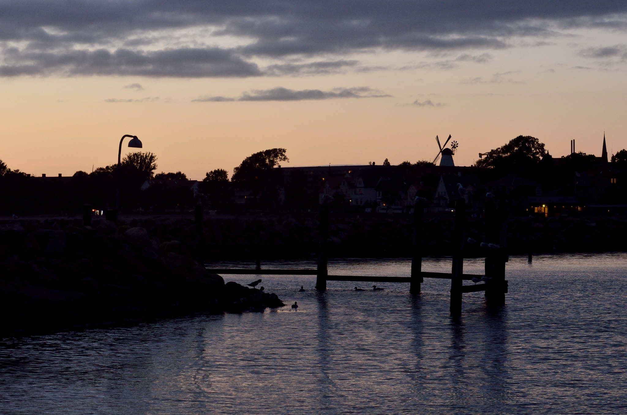 Nikon AF-S Nikkor 70-200mm F4G ED VR sample photo. Sonderborg dawn photography