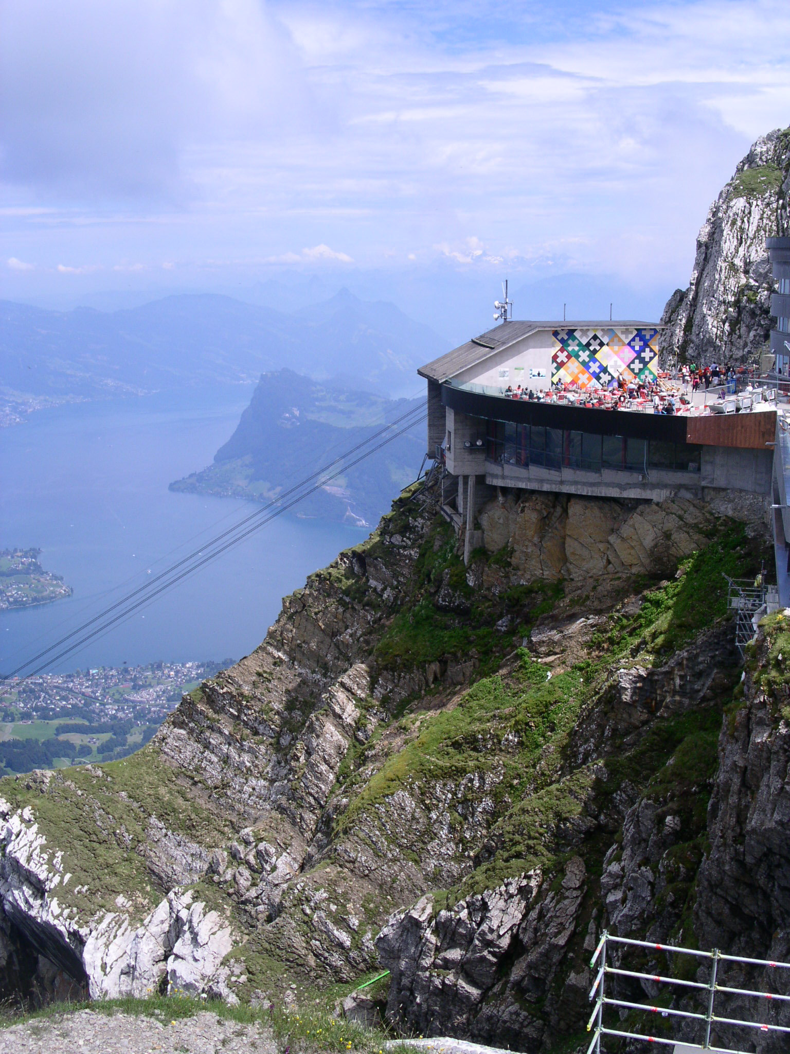 KONICA MINOLTA DiMAGE F300 sample photo. Mount pilatus photography
