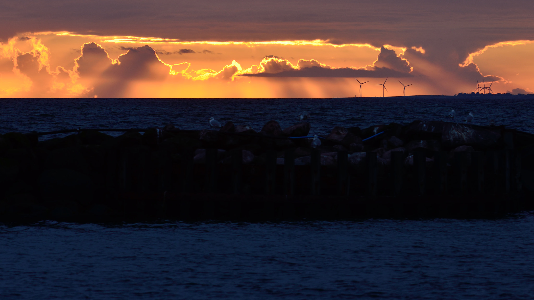 Nikon AF-S Nikkor 70-200mm F4G ED VR sample photo. Burning sky photography
