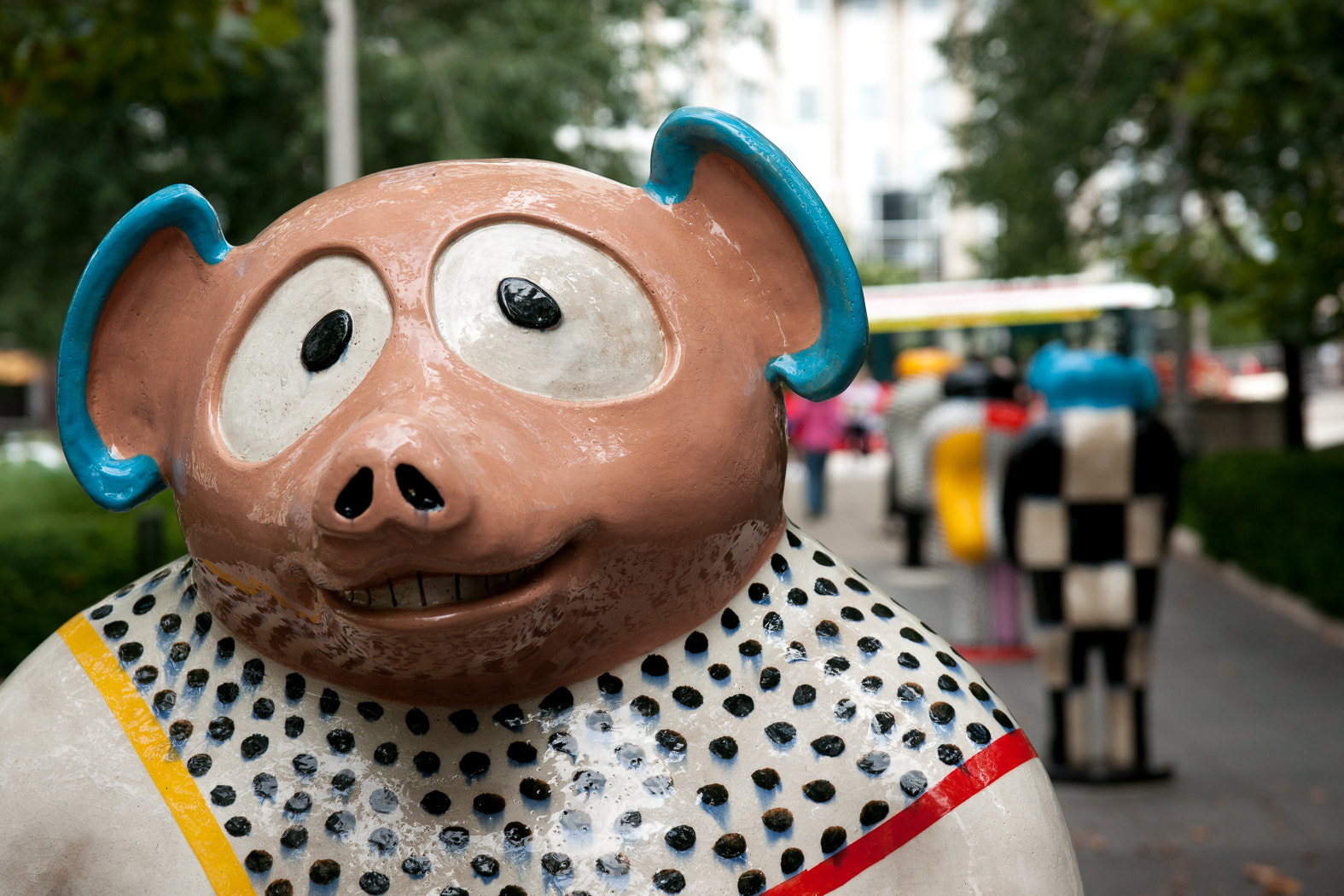 Sony Alpha DSLR-A900 sample photo. Piggy photography