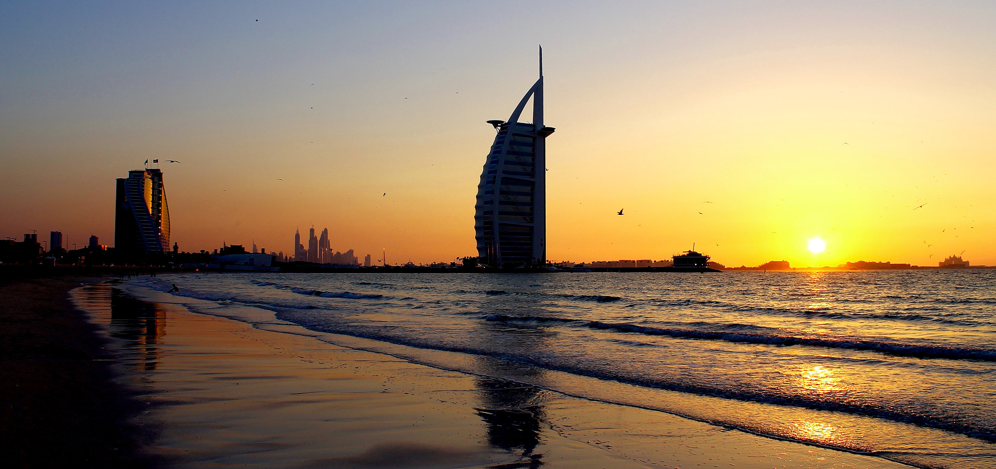 Canon EF-S 18-55mm F3.5-5.6 III sample photo. Iconic arabian sunset photography