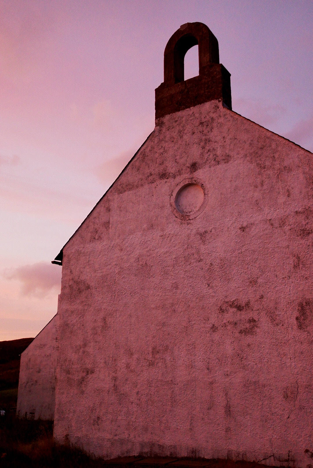 Sony Alpha NEX-7 + Sony Sonnar T* E 24mm F1.8 ZA sample photo. Pink glow photography